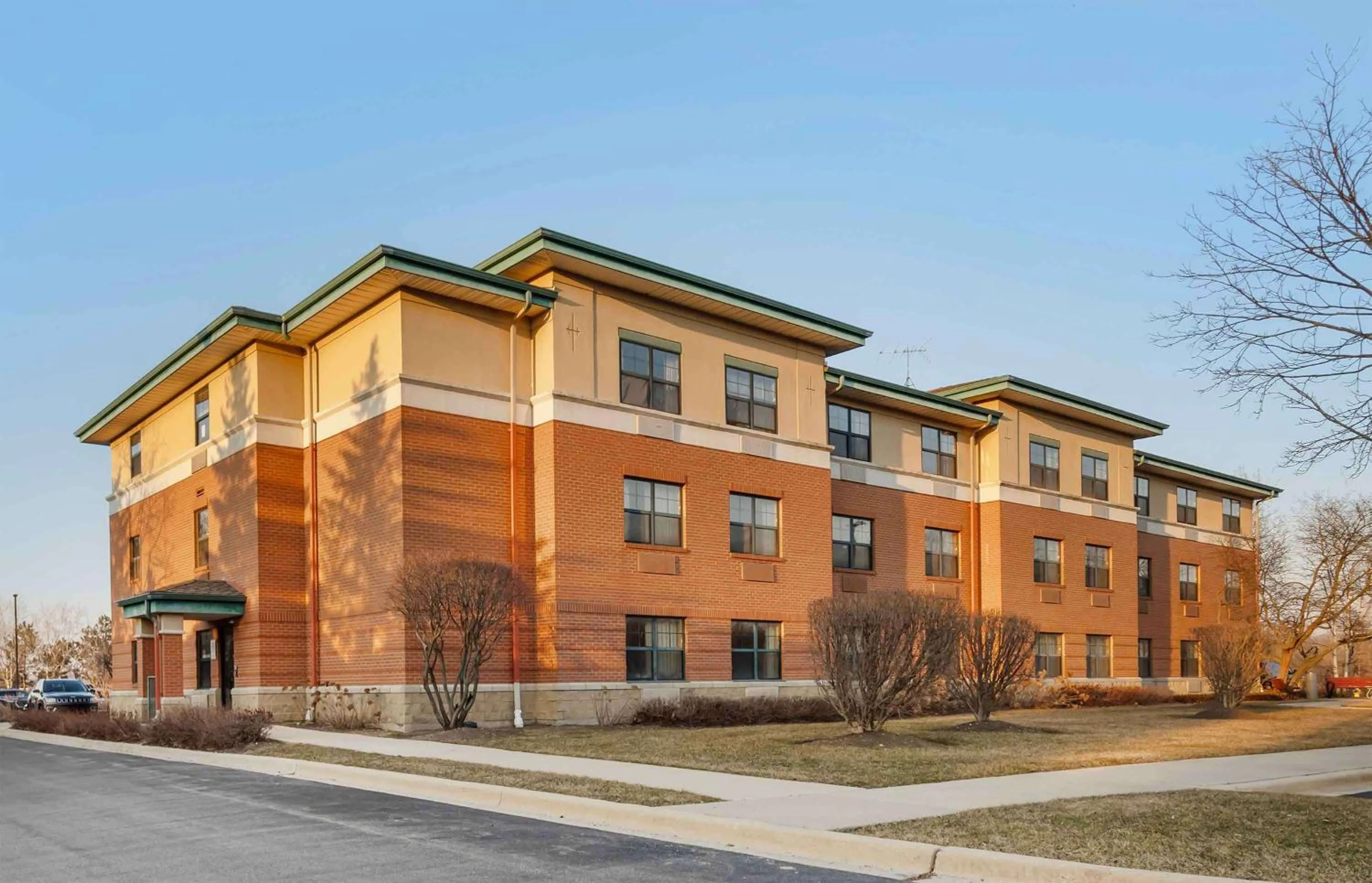 Property building in Extended Stay America Suites - Chicago - Vernon Hills - Lake Forest