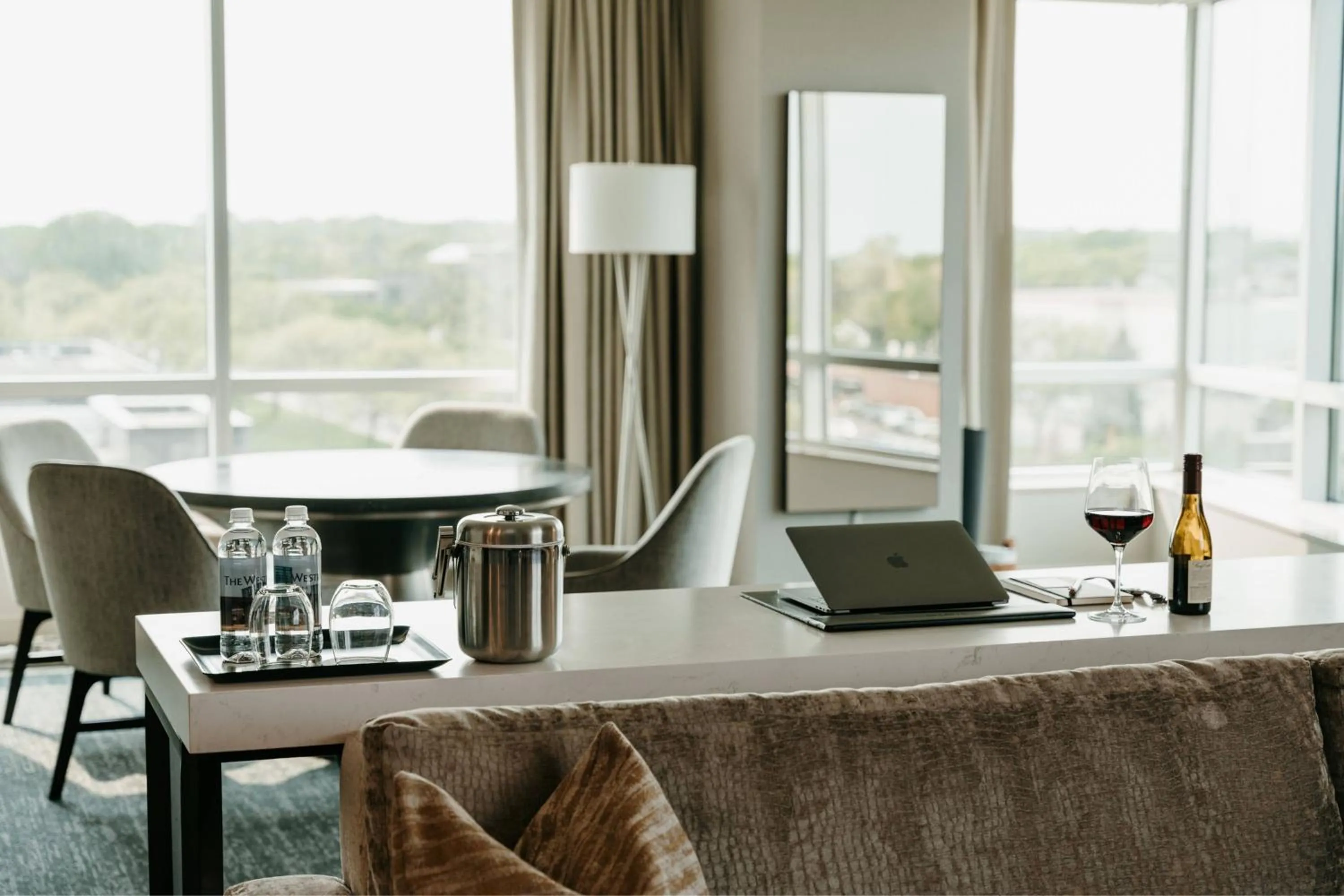 Photo of the whole room in The Westin Edina Galleria