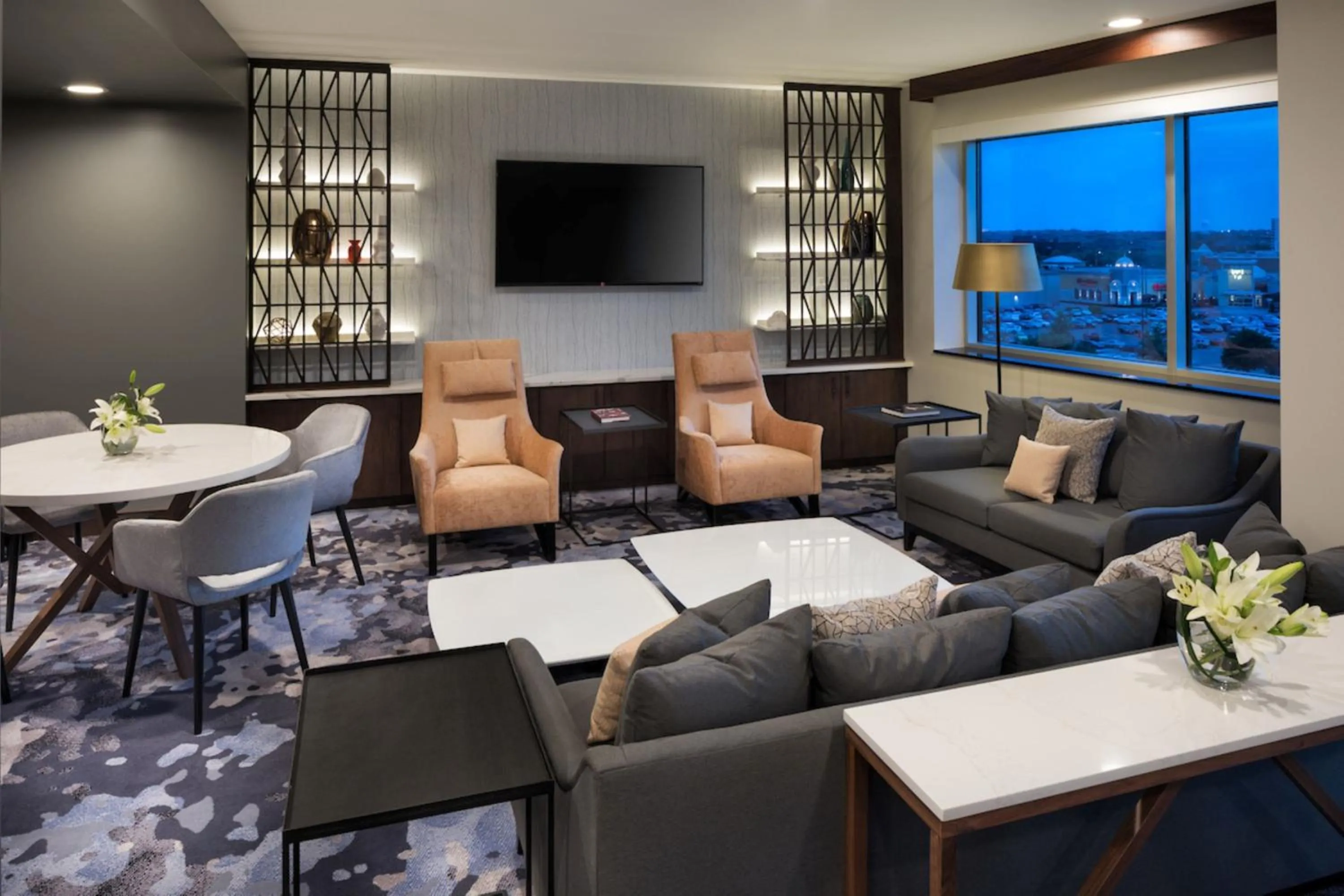 Lounge or bar in The Westin Edina Galleria