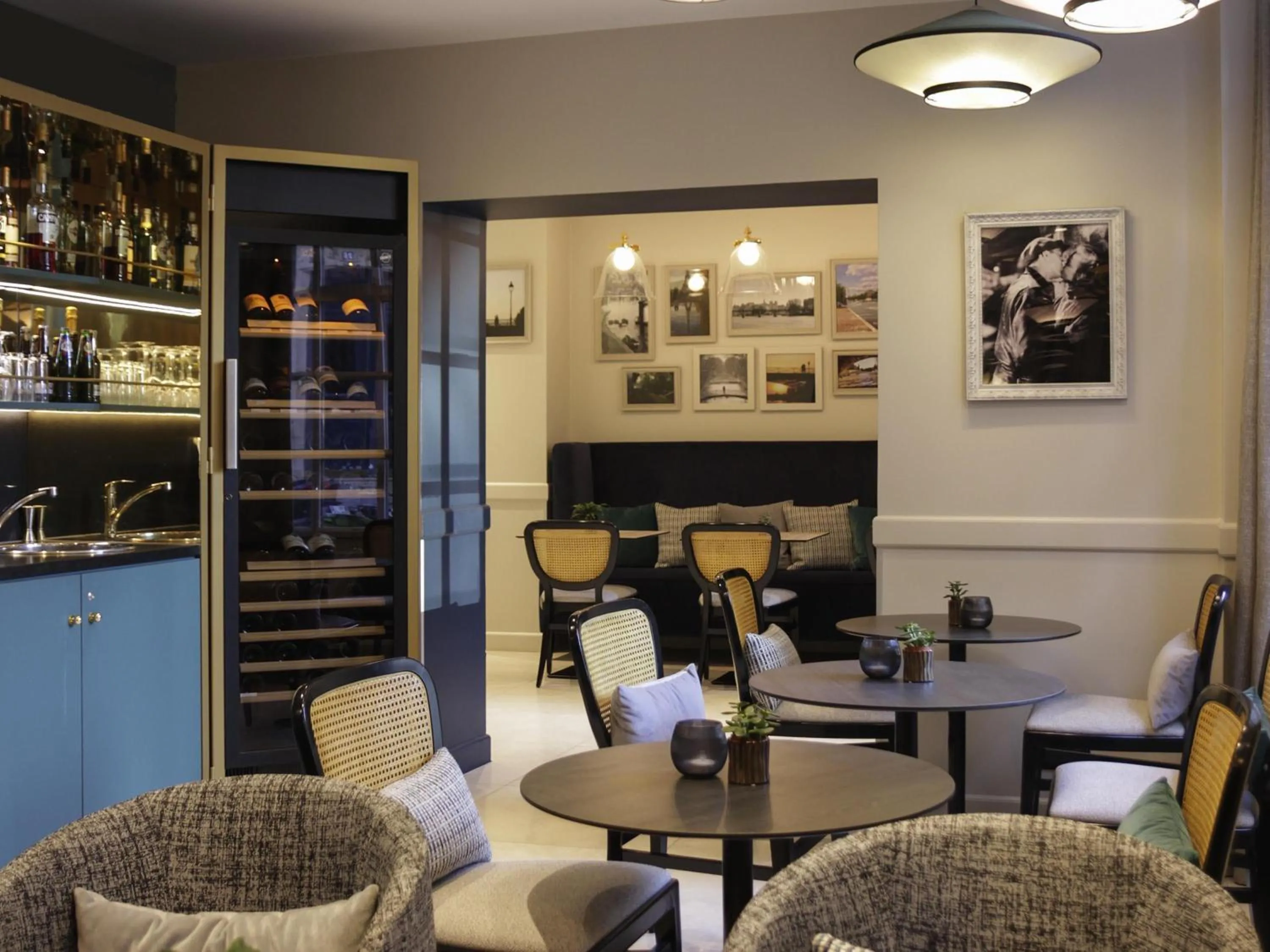 Property building in Mercure Paris Notre Dame Saint Germain des Prés