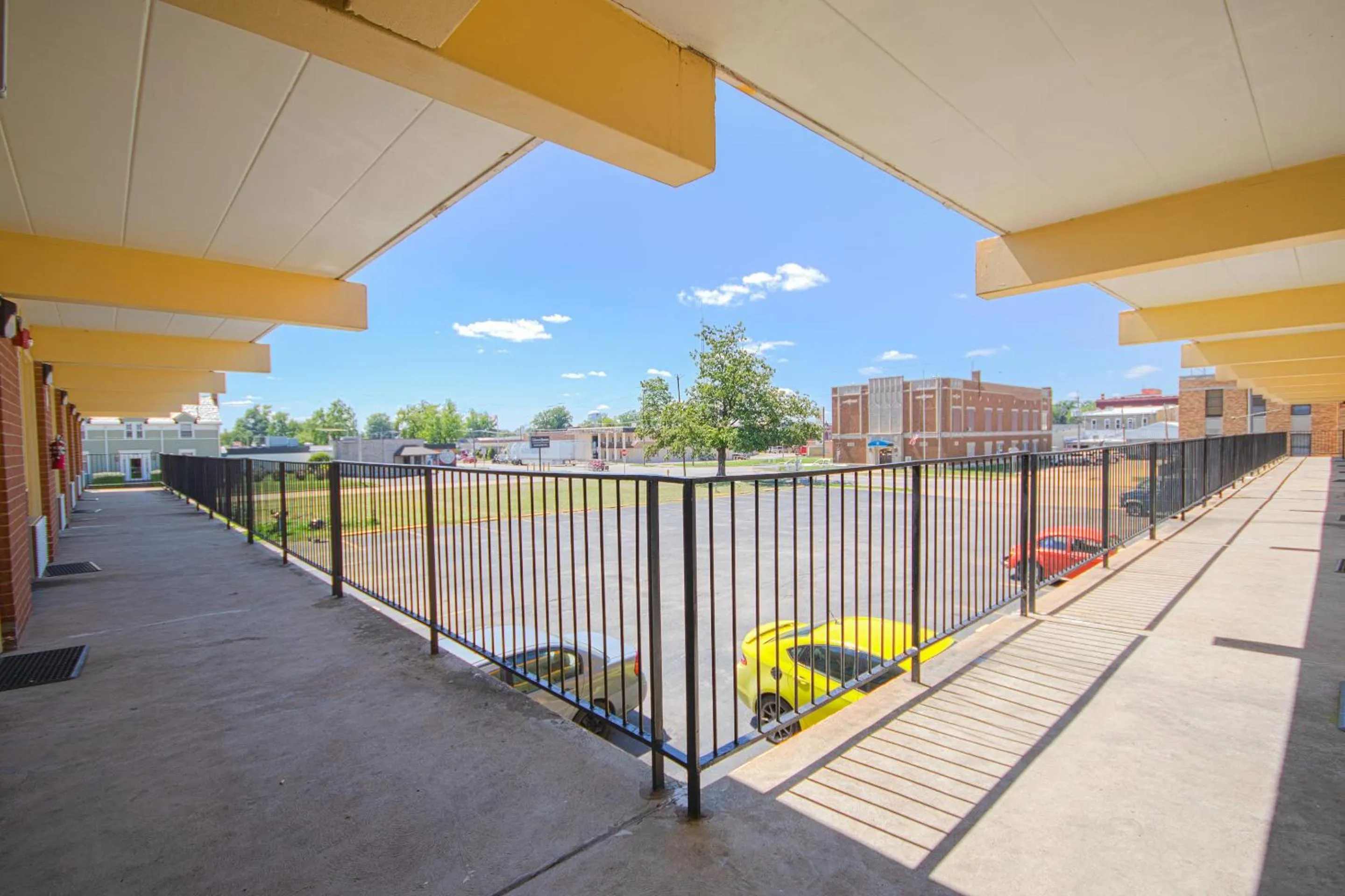 Balcony/Terrace in Centralia Motel near Downtown by OYO