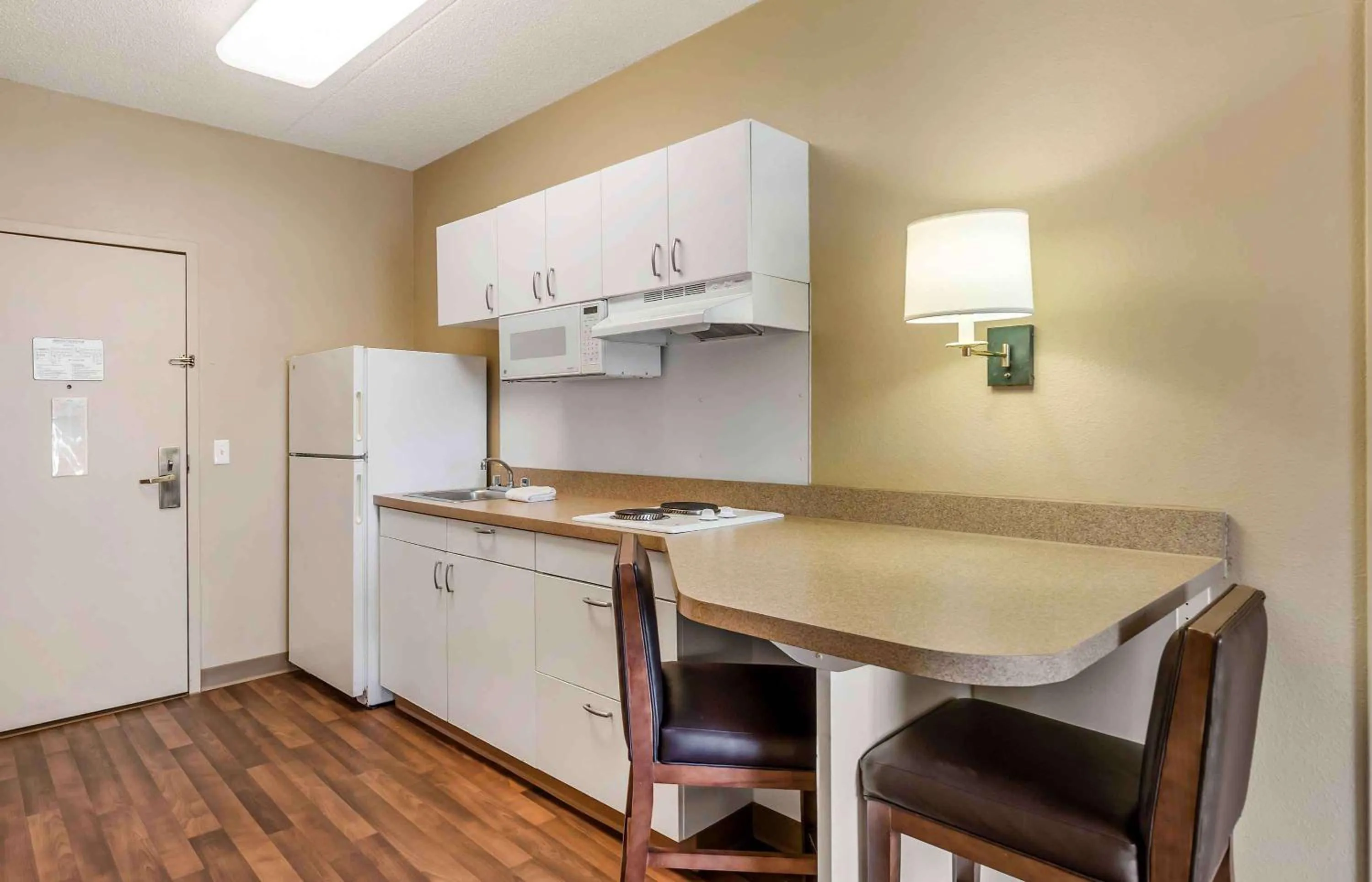 Bedroom in Extended Stay America Select Suites - Chicago - Vernon Hills - Lincolnshire