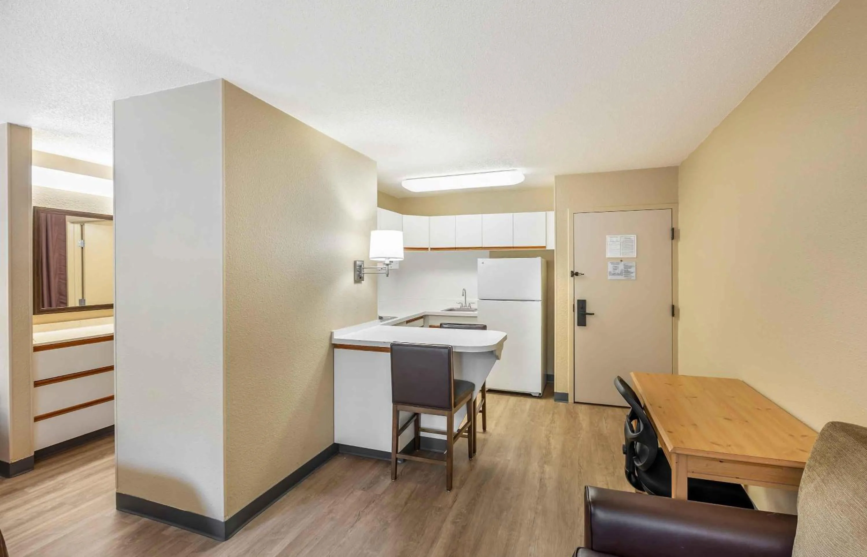Bedroom in Extended Stay America Suites - Milwaukee - Brookfield