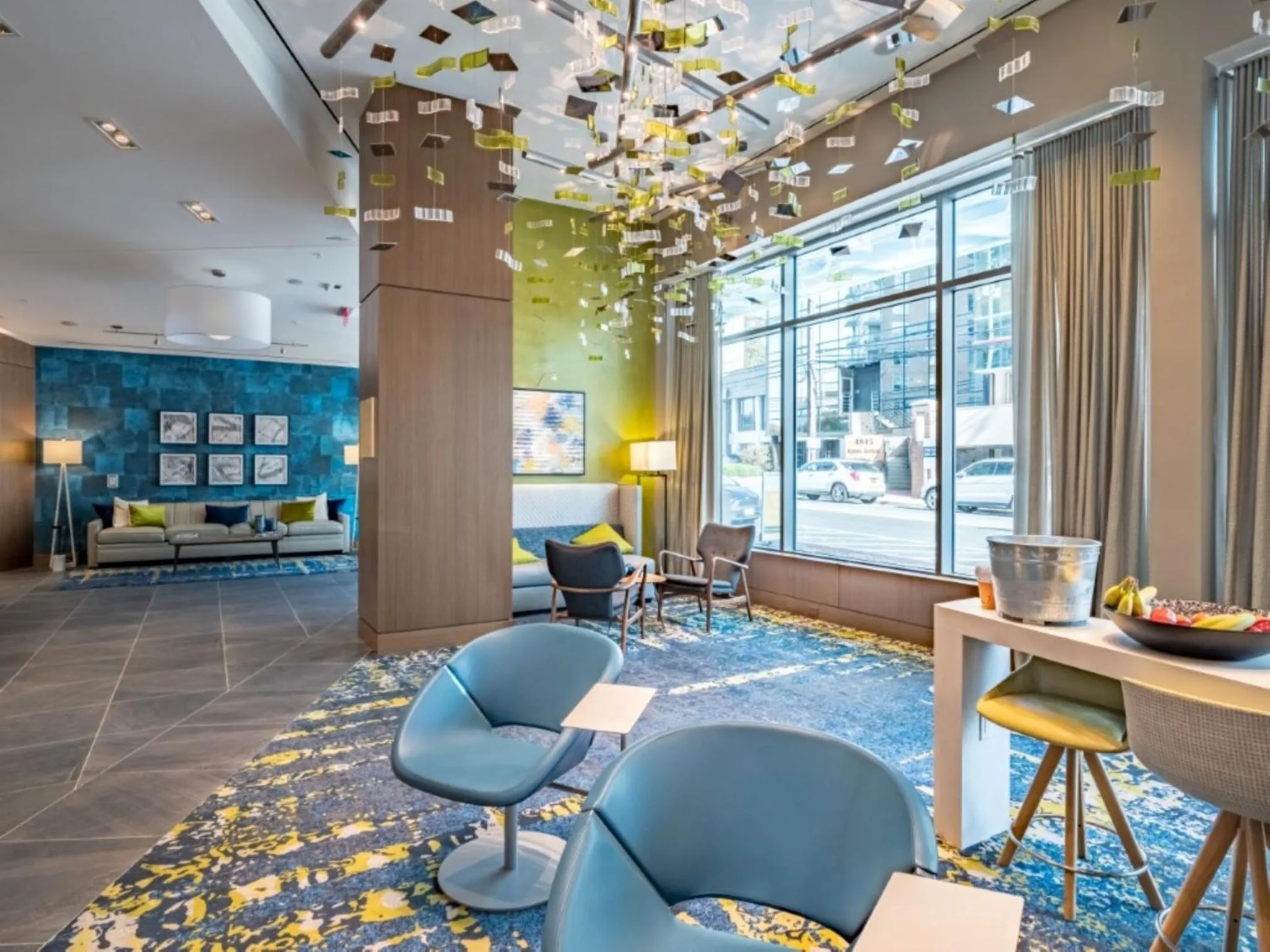 Lobby or reception in Bluebird Suites Near Chevy Chase