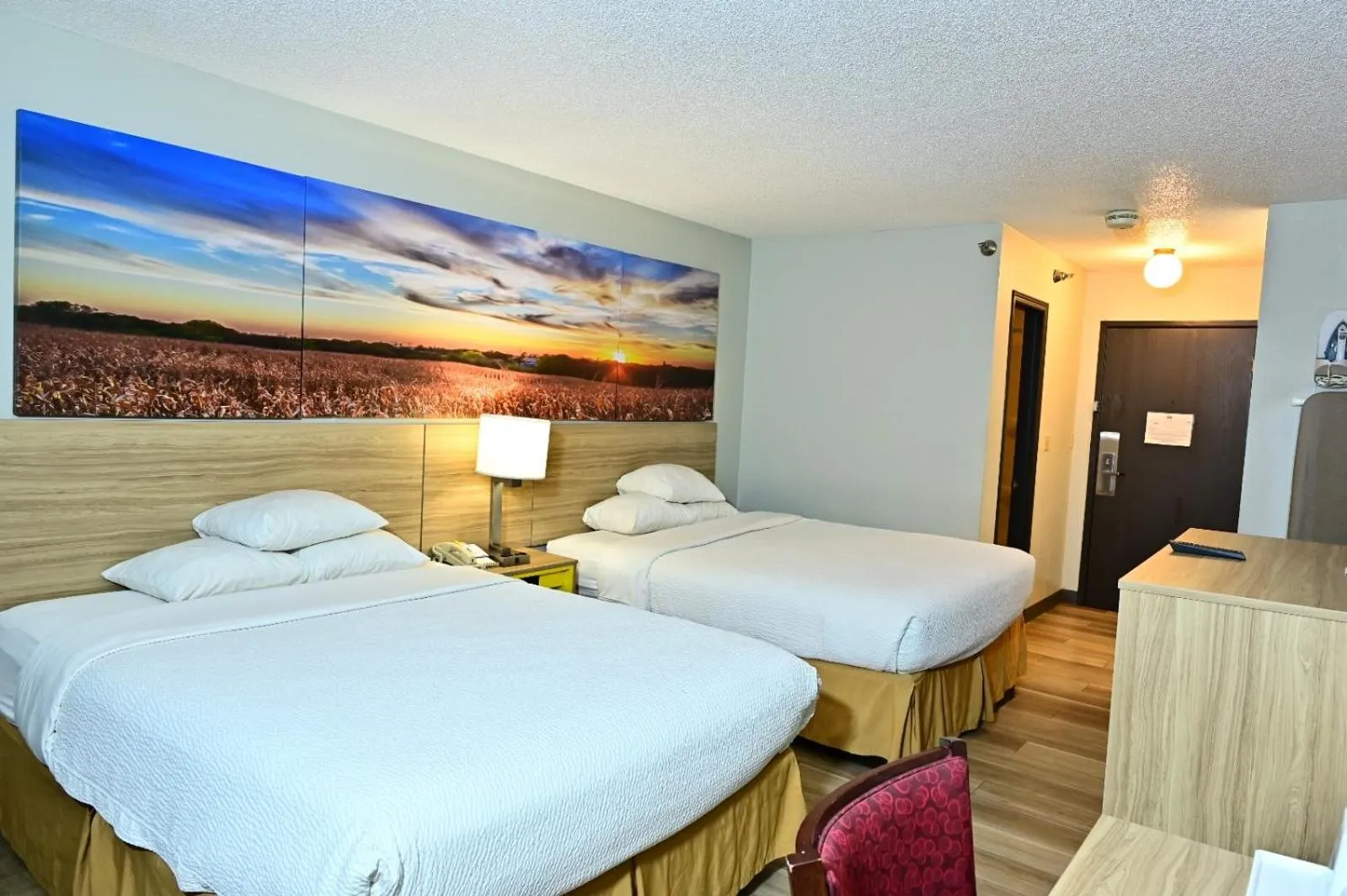 Bed in Days Inn by Wyndham Salina I-70