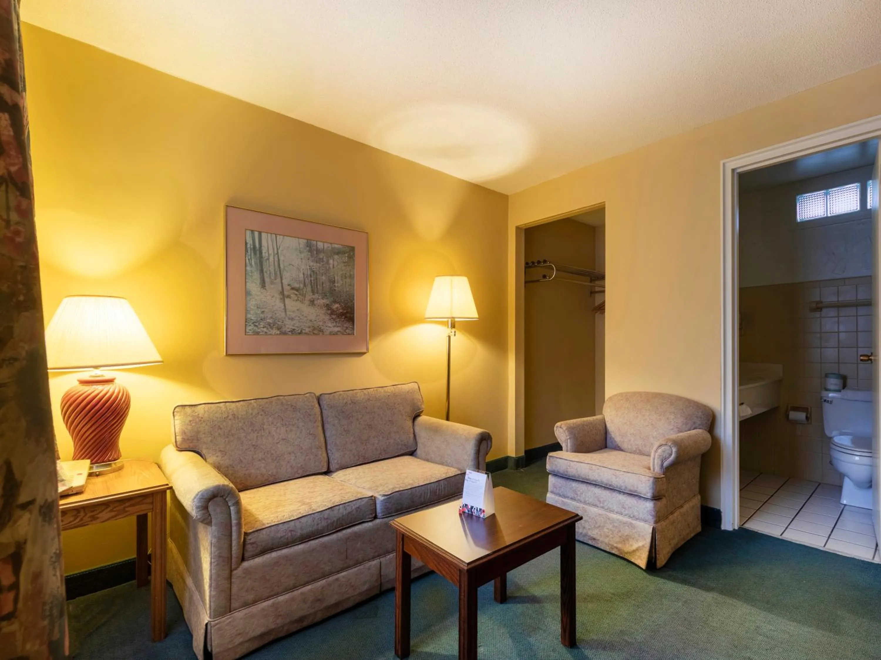 Seating area in Mansion View Inn & Suites