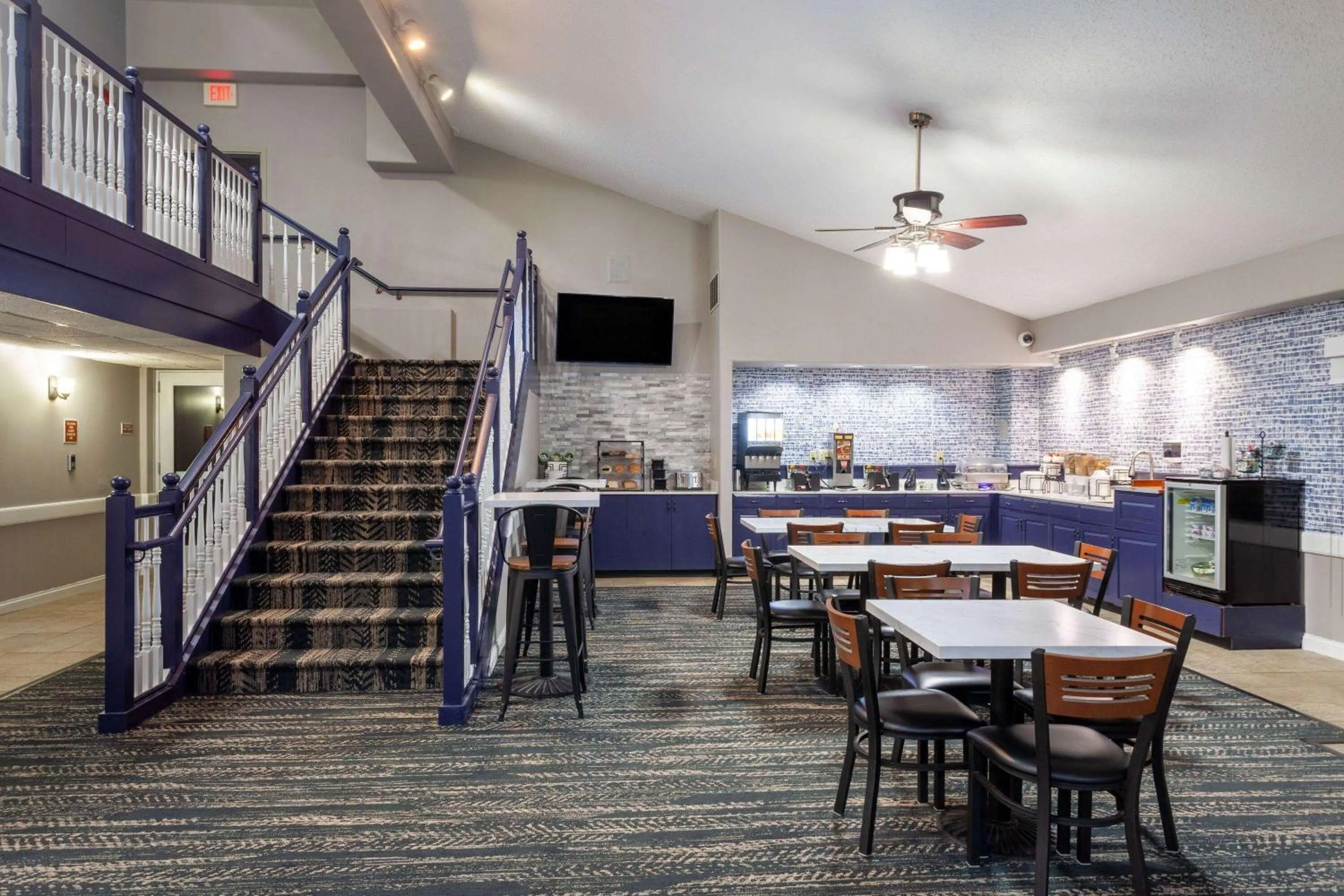 Breakfast in AmericInn by Wyndham Peoria