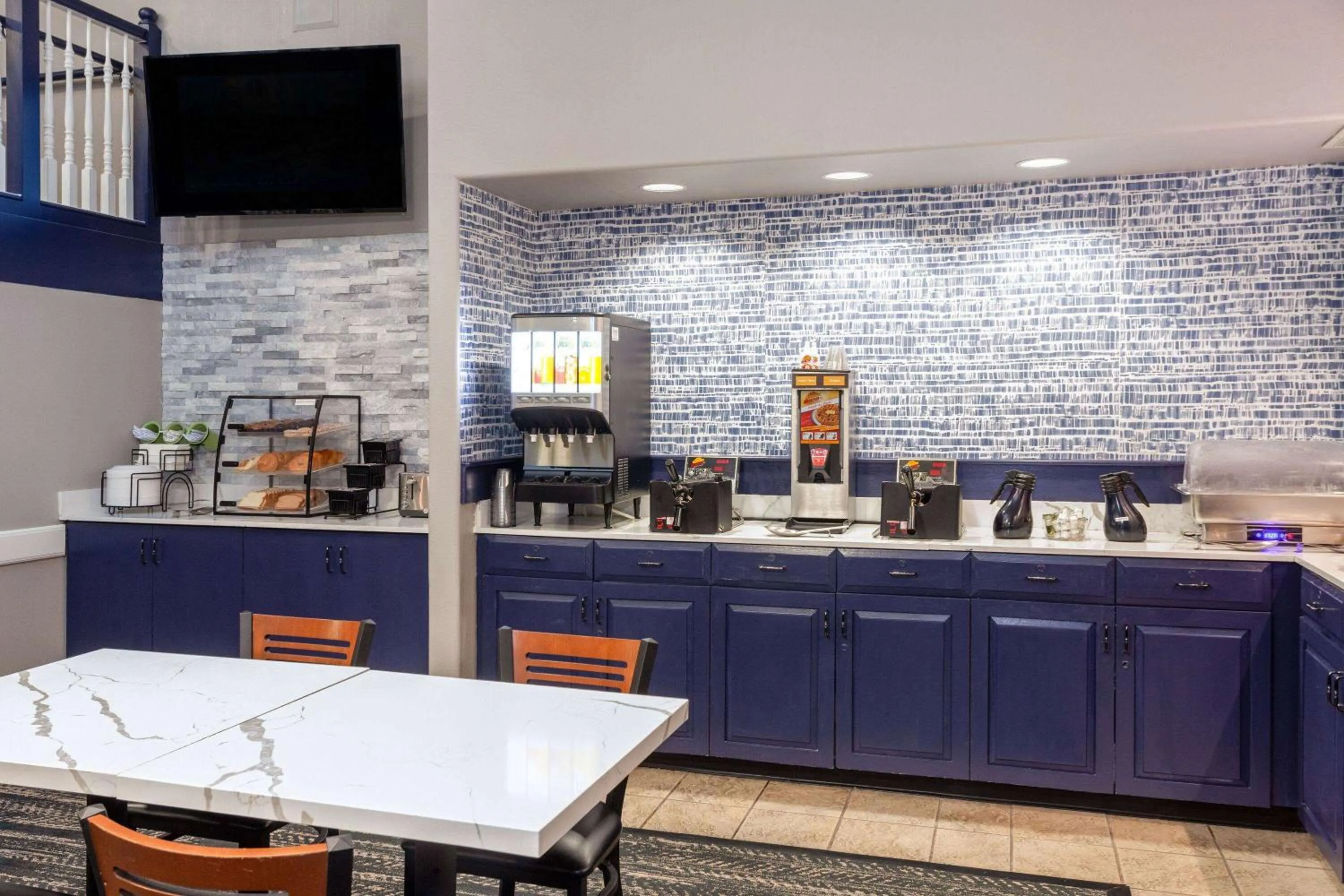 Breakfast in AmericInn by Wyndham Peoria