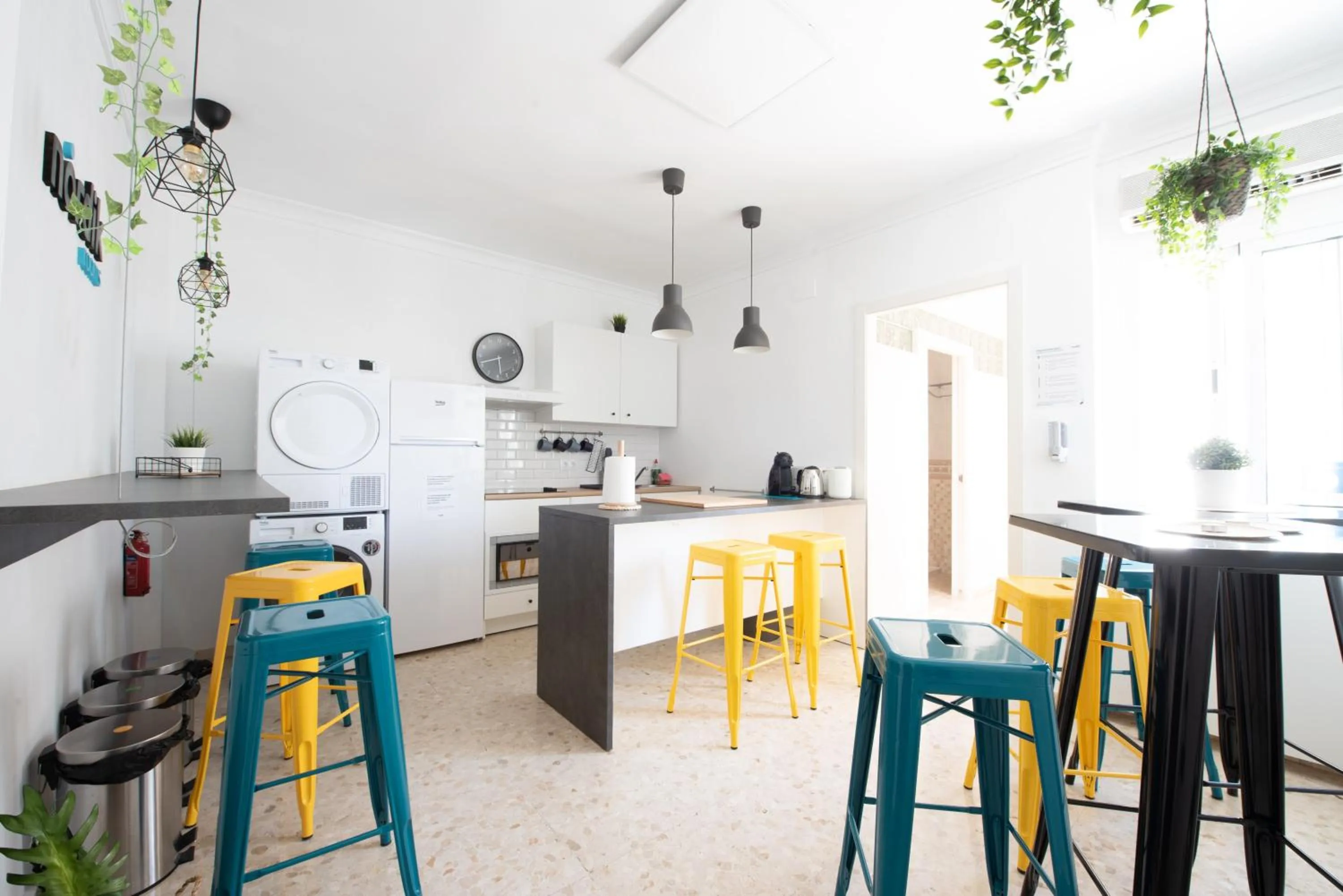 Communal lounge/ TV room in Nordik Rooms Urban - Trinidad "Copenhague"