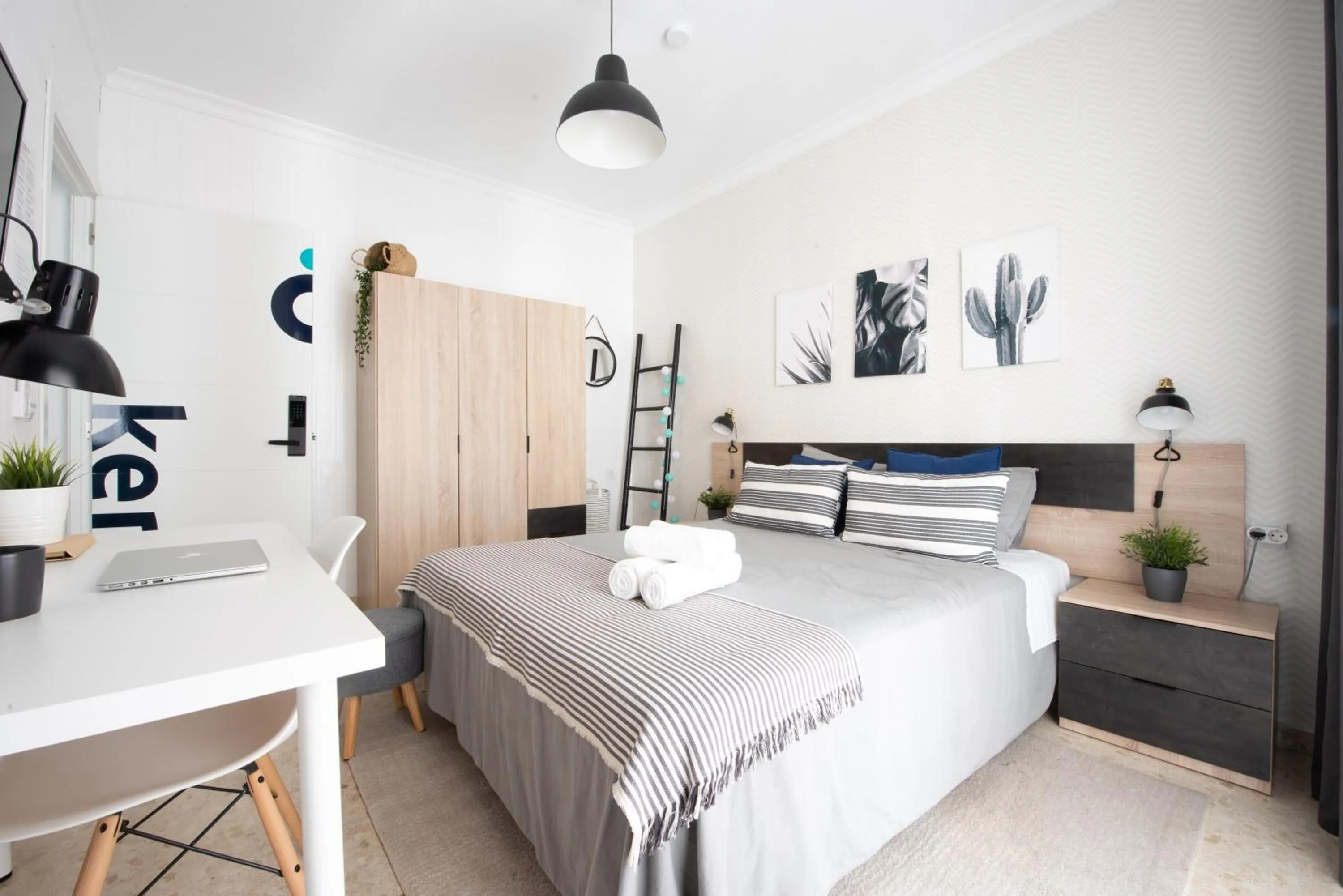 TV and multimedia, Bed in Nordik Rooms Urban - Trinidad "Copenhague"