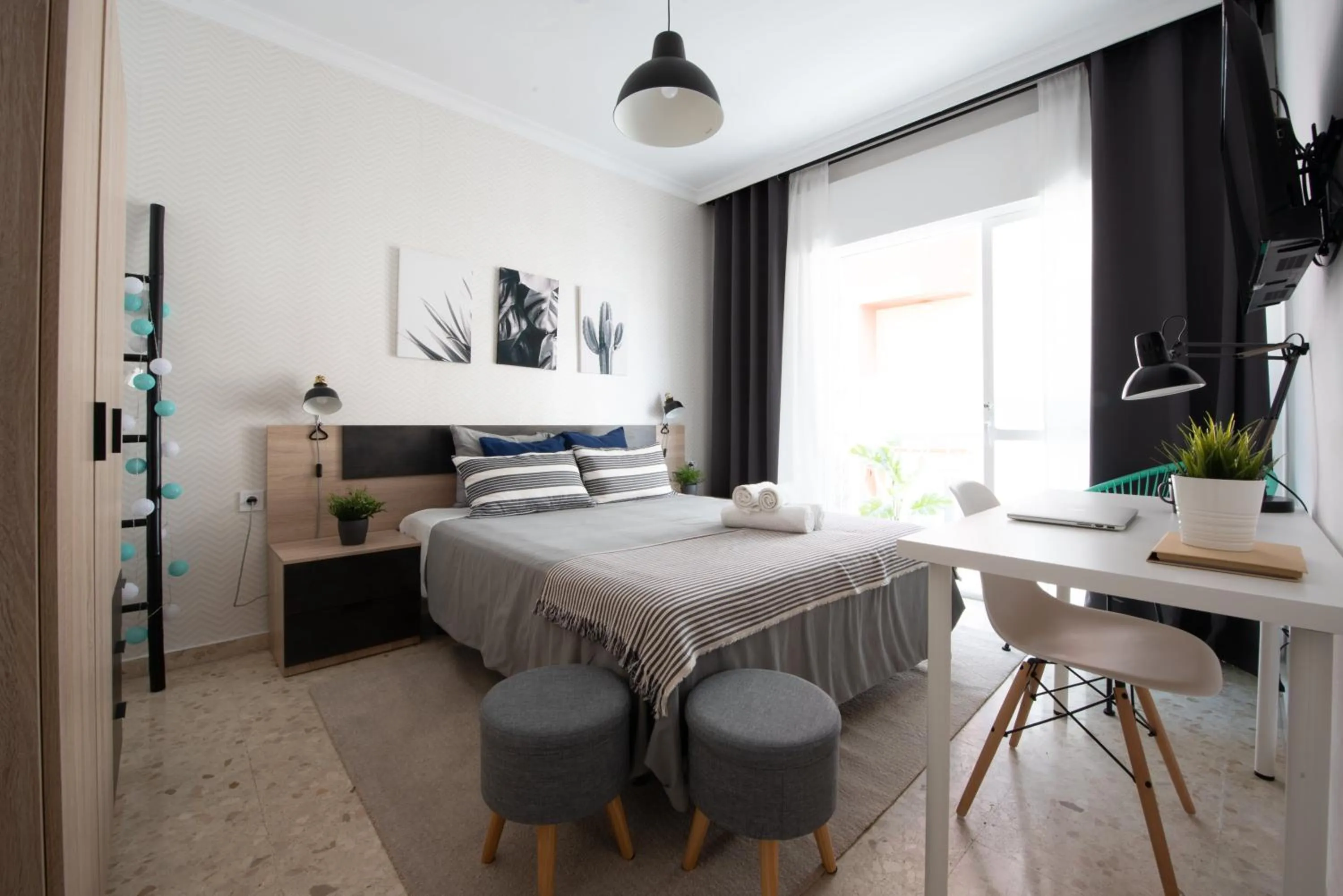 TV and multimedia, Bed in Nordik Rooms Urban - Trinidad "Copenhague"