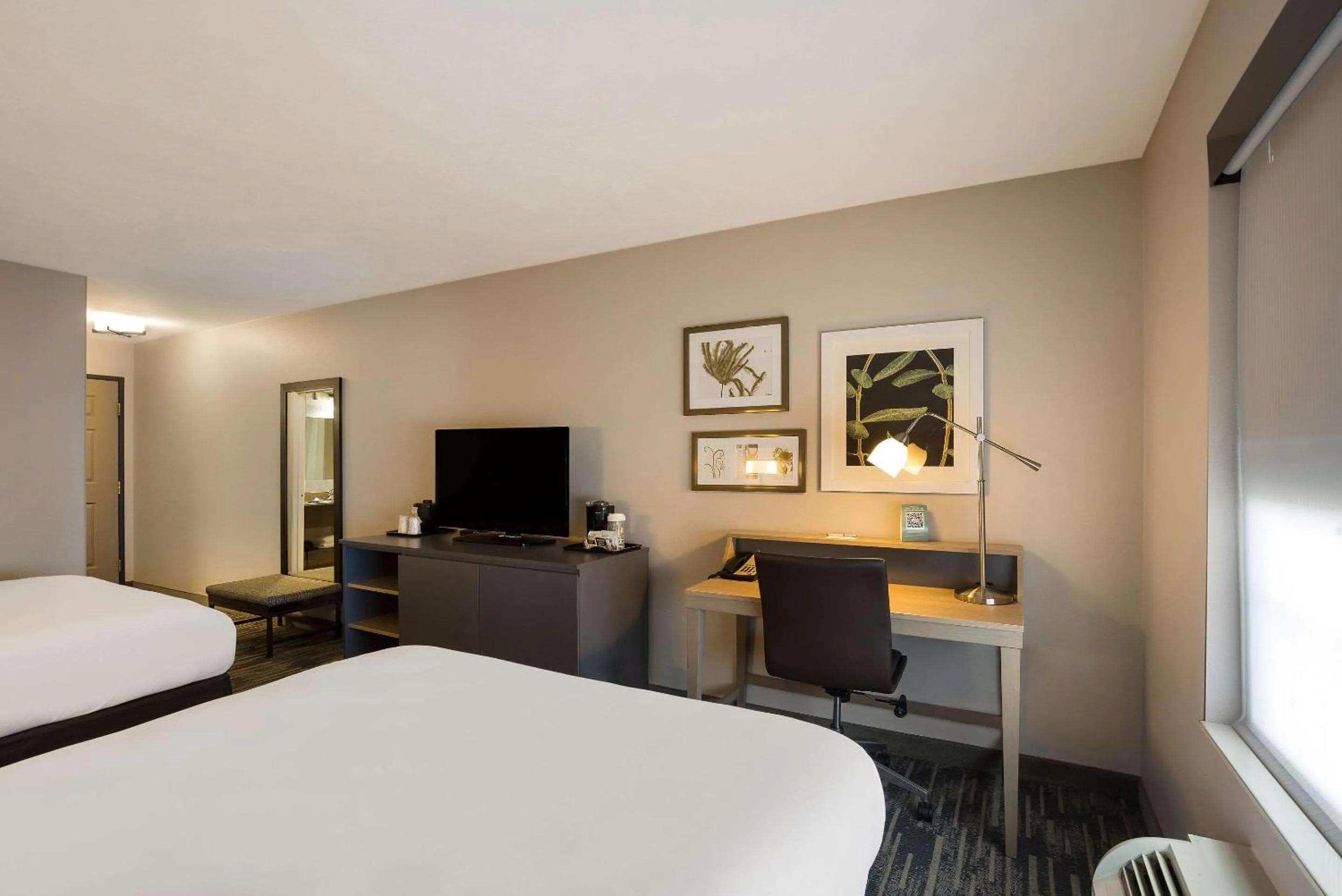 Bedroom, Bed in Country Inn & Suites by Radisson, Marion, IL