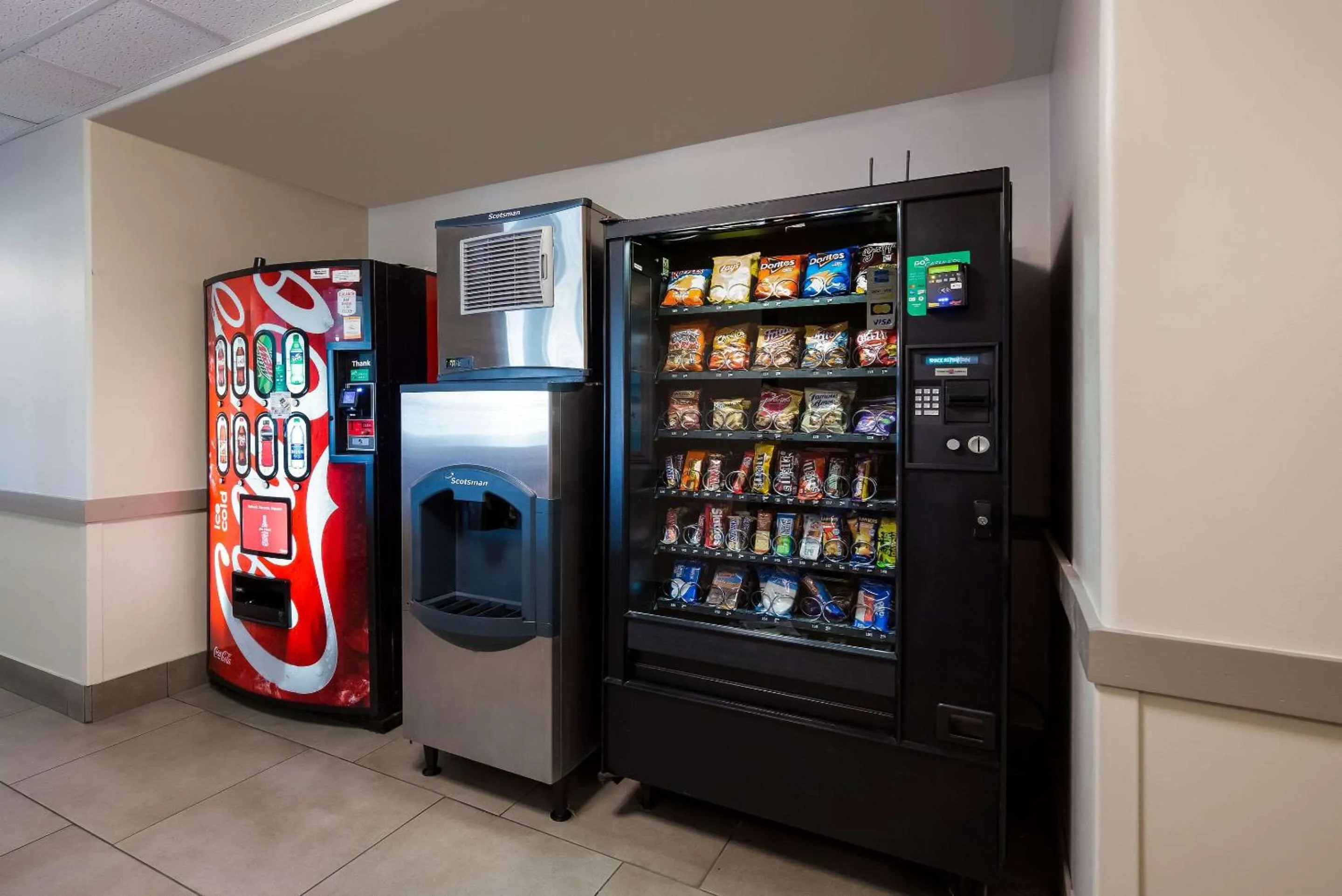 vending machine in Country Inn & Suites by Radisson, Marion, IL