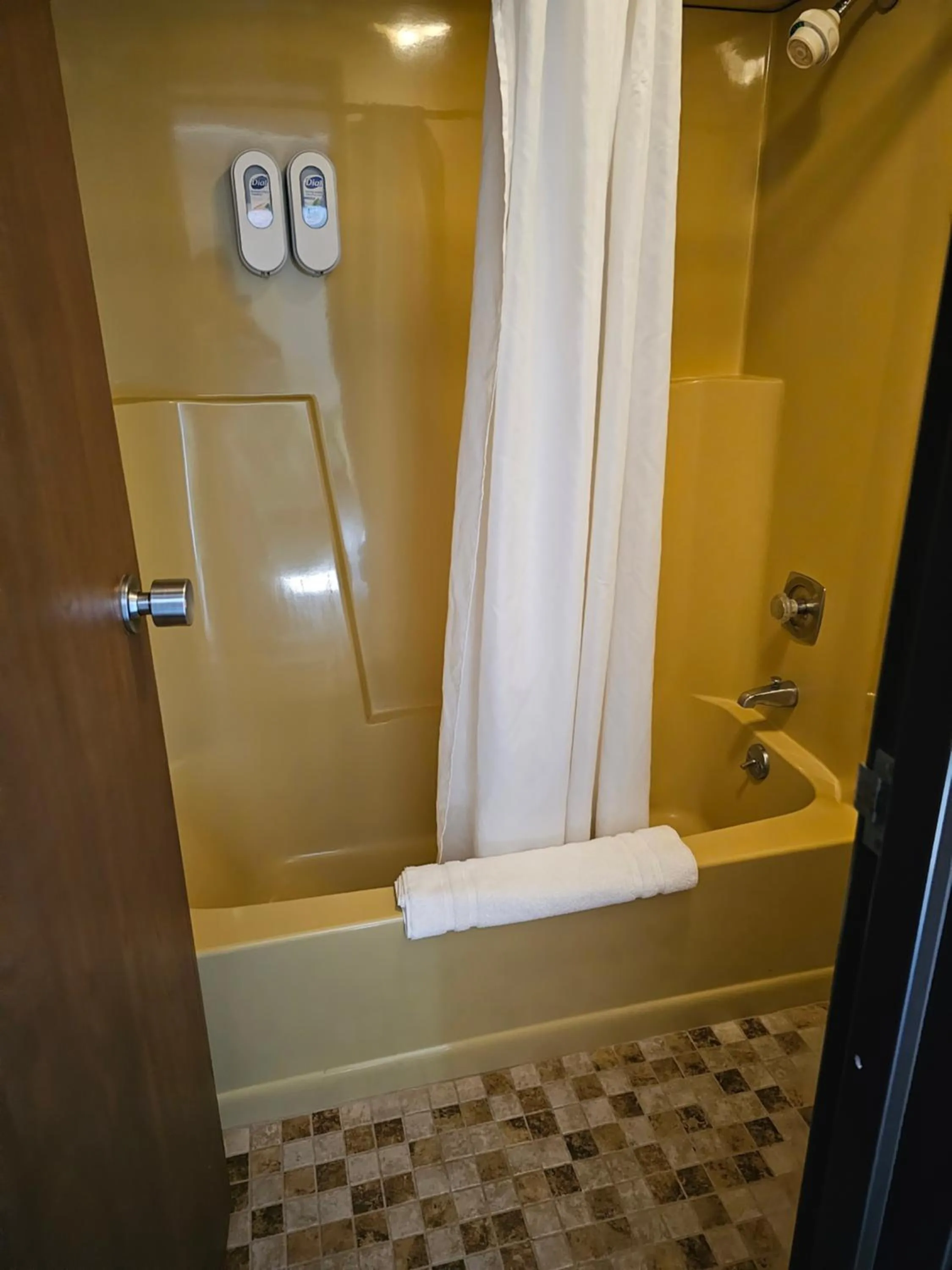 Bathroom in Knights Inn Mackinaw City