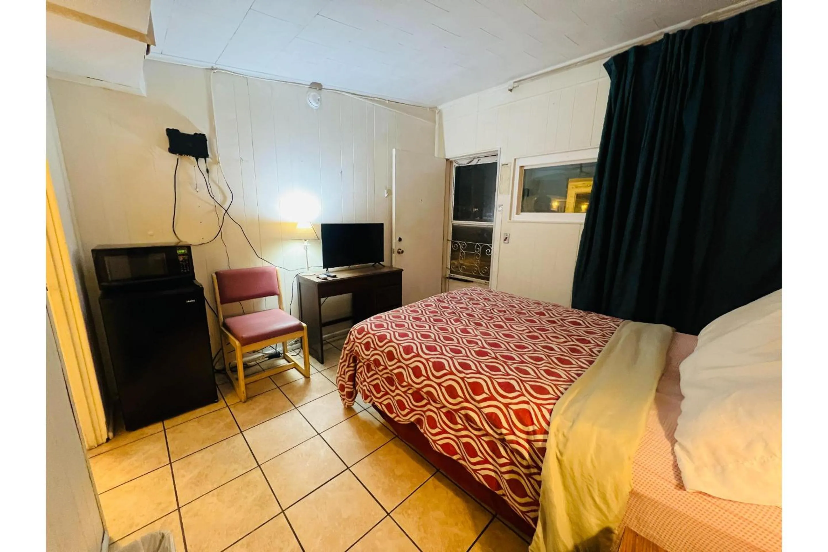 Bedroom in Capital O Sparta Motel Near Carbondale