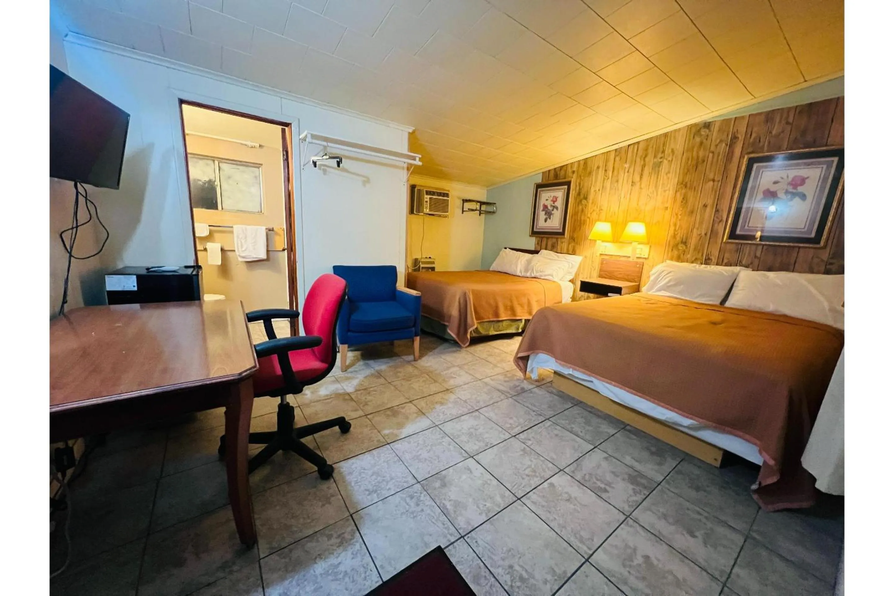 Bedroom in Capital O Sparta Motel Near Carbondale