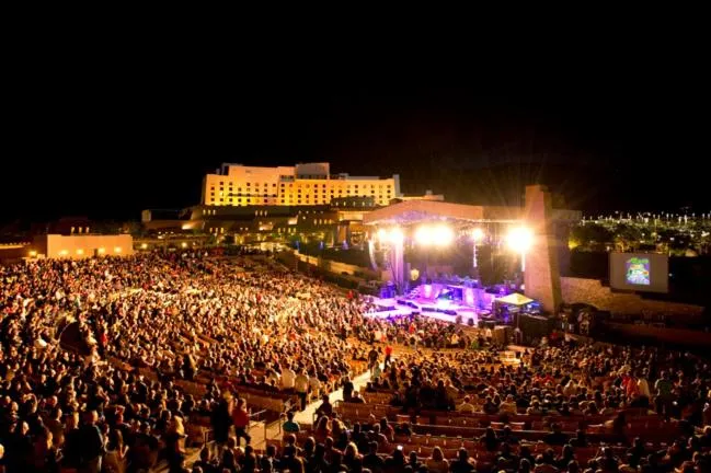 Entertainment in Sandia Resort and Casino