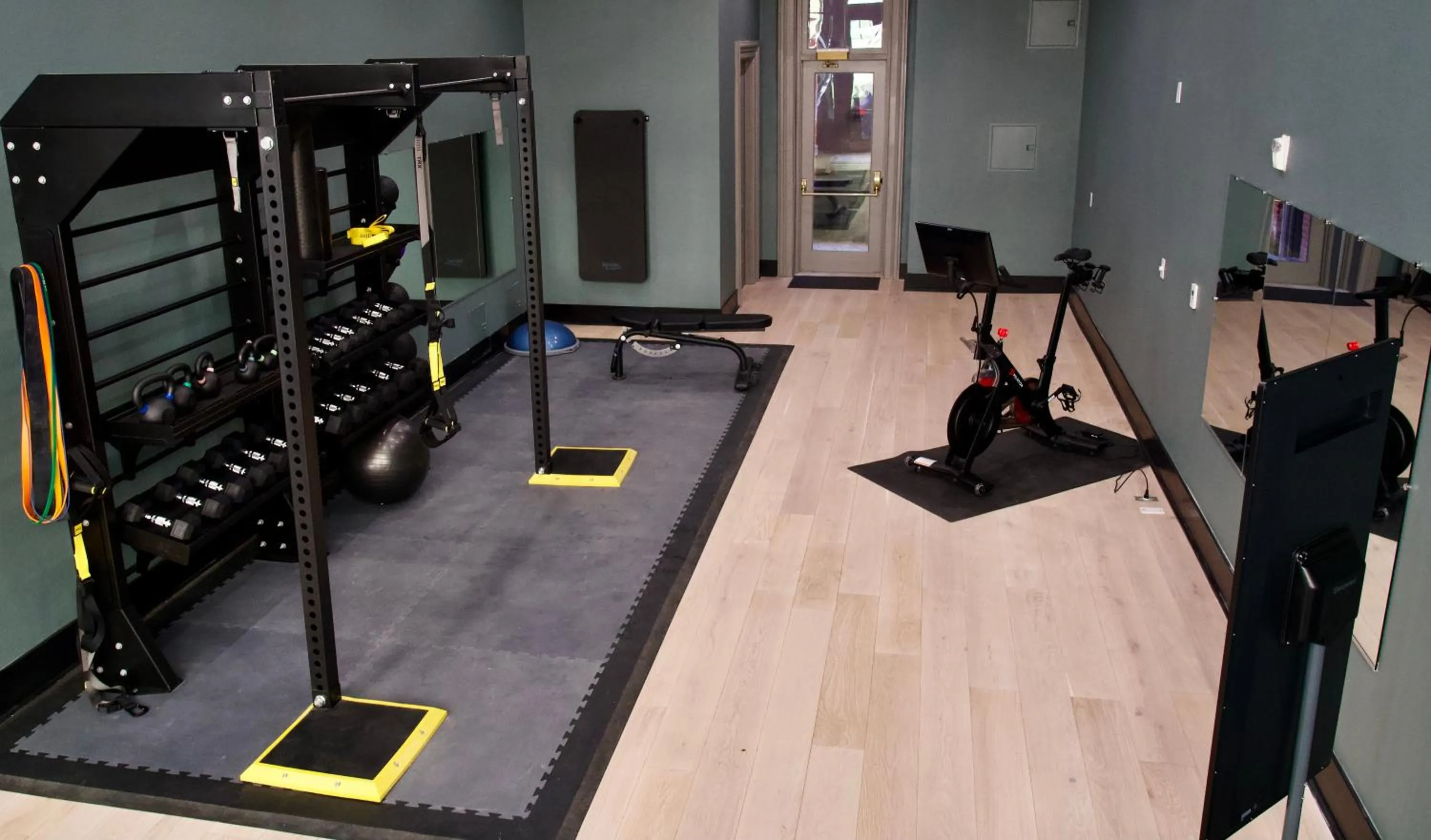 Fitness centre/facilities in Harlow Hotel