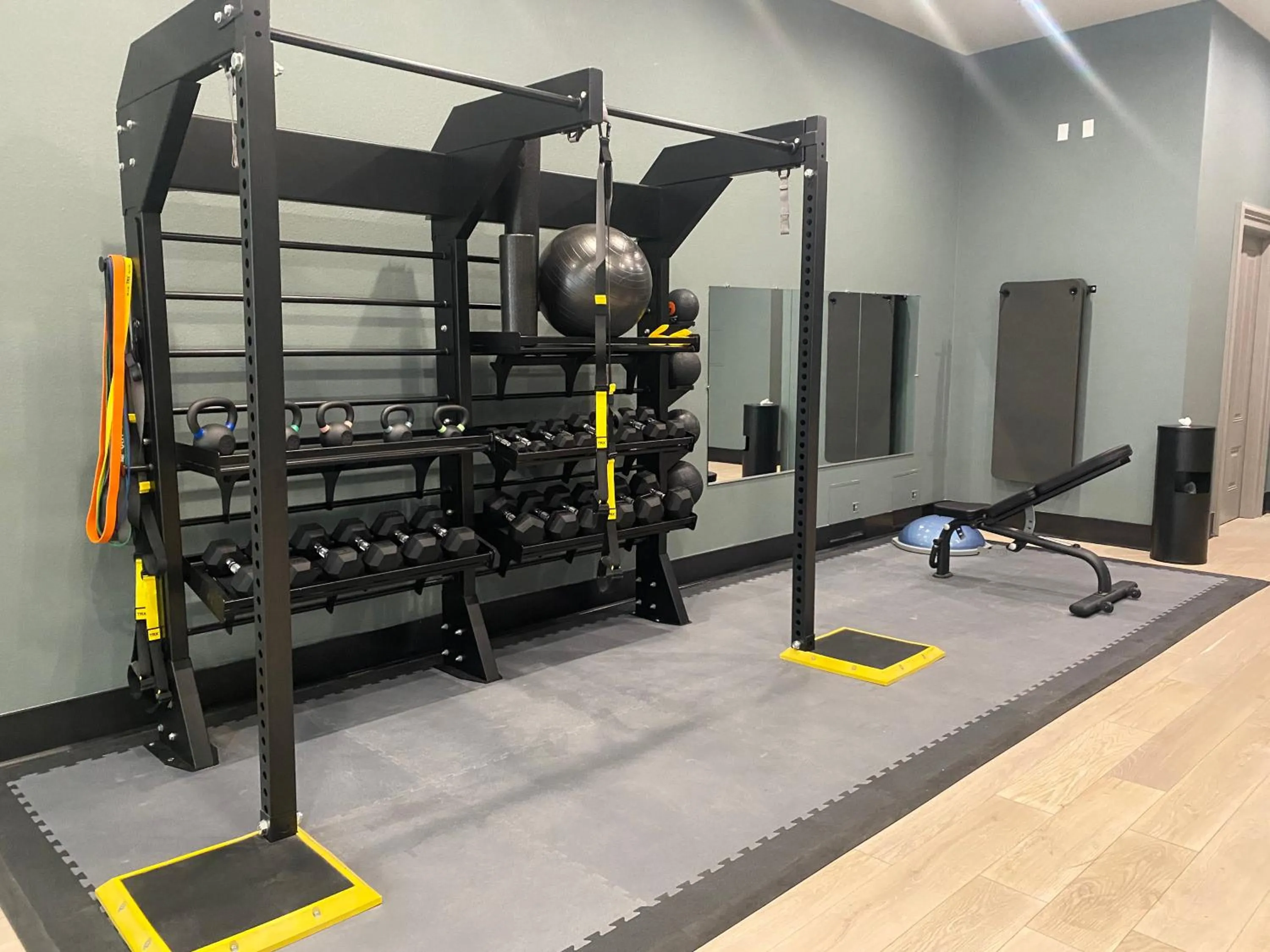 Fitness centre/facilities in Harlow Hotel
