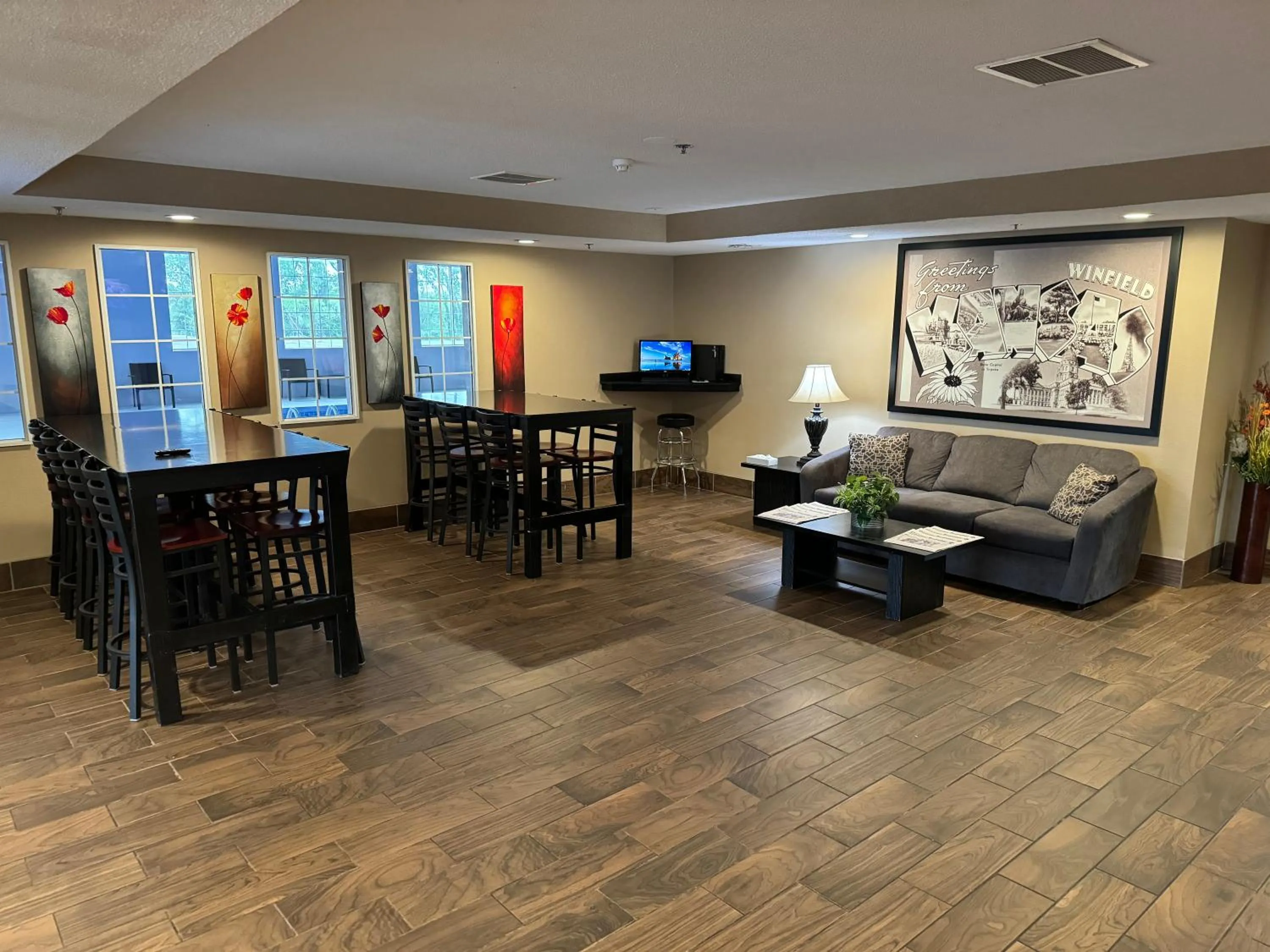 Lobby or reception in Super 8 by Wyndham Winfield-Quail Ridge Area