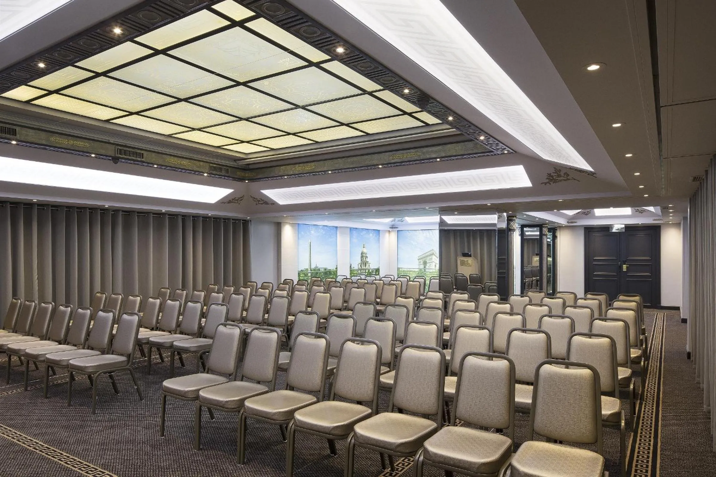 Business facilities in Hôtel Napoleon Paris