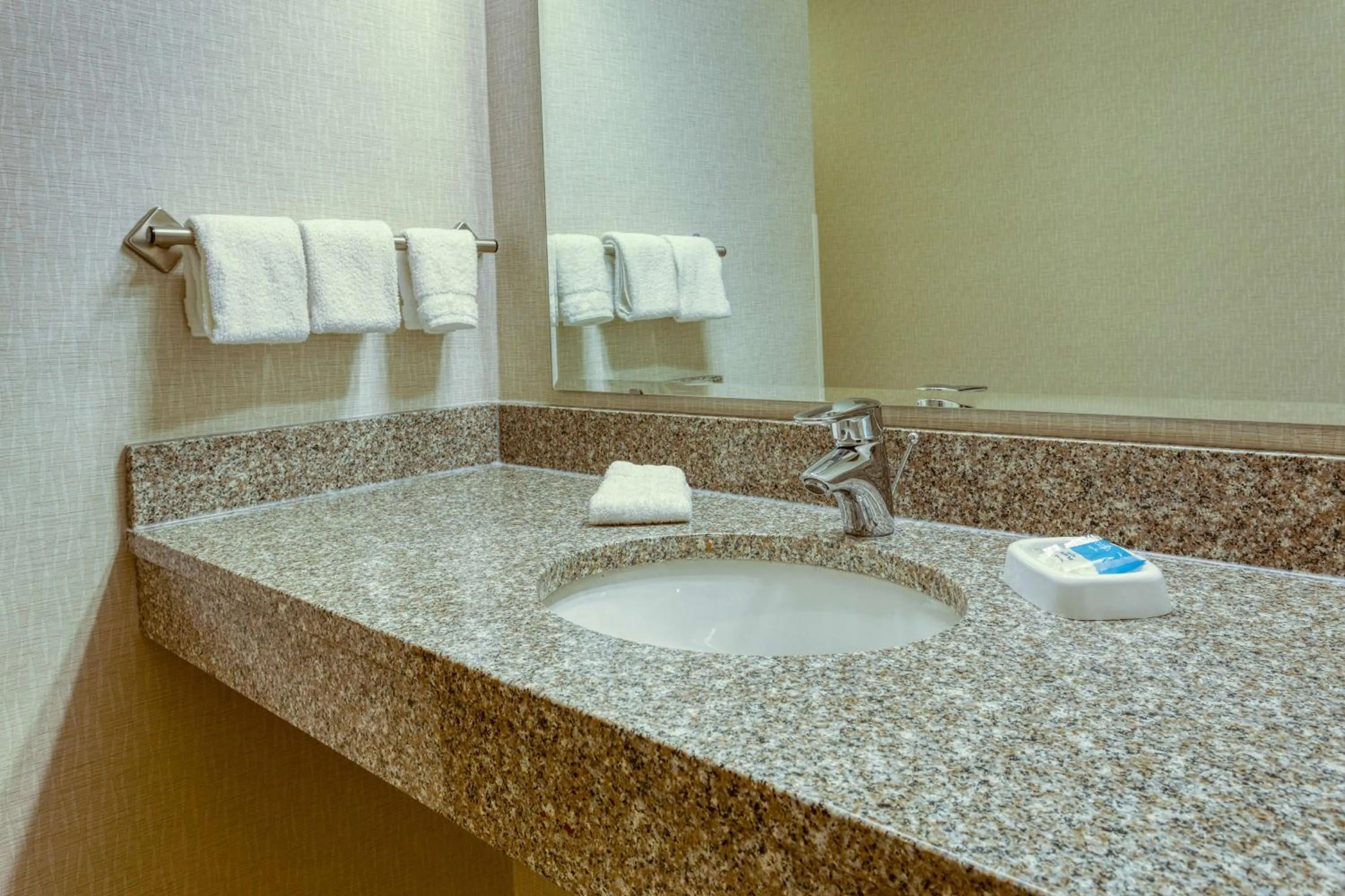 Photo of the whole room in Drury Inn & Suites Indianapolis Northeast