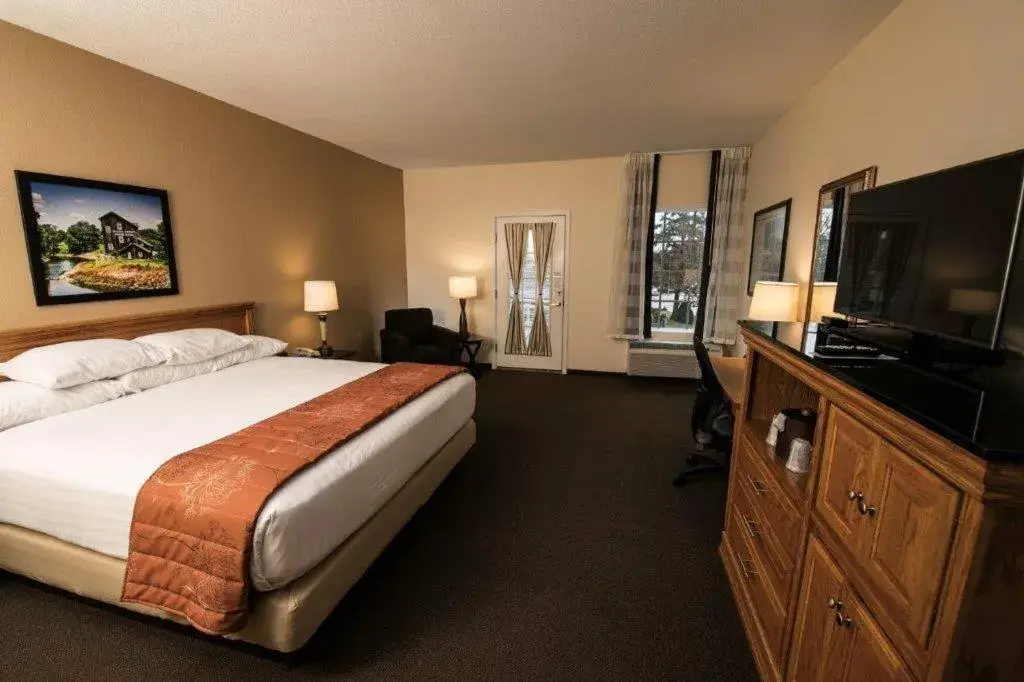 King Room with Garden Tub Terrace/City View in Marv Herzog Hotel King Room with Garden Tub Terrace/City View in Marv Herzog Hotel