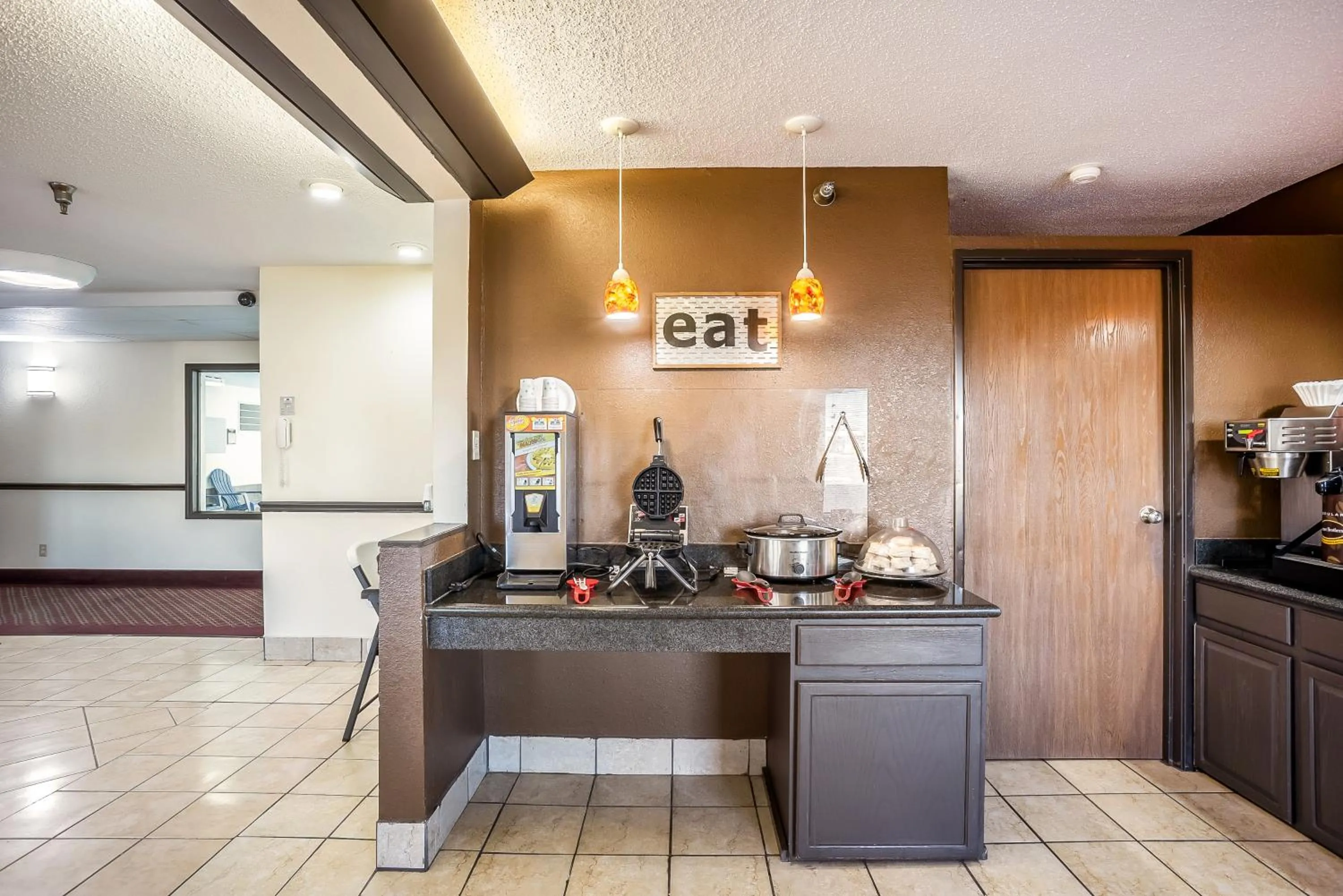 Continental breakfast in Super 8 by Wyndham Galesburg