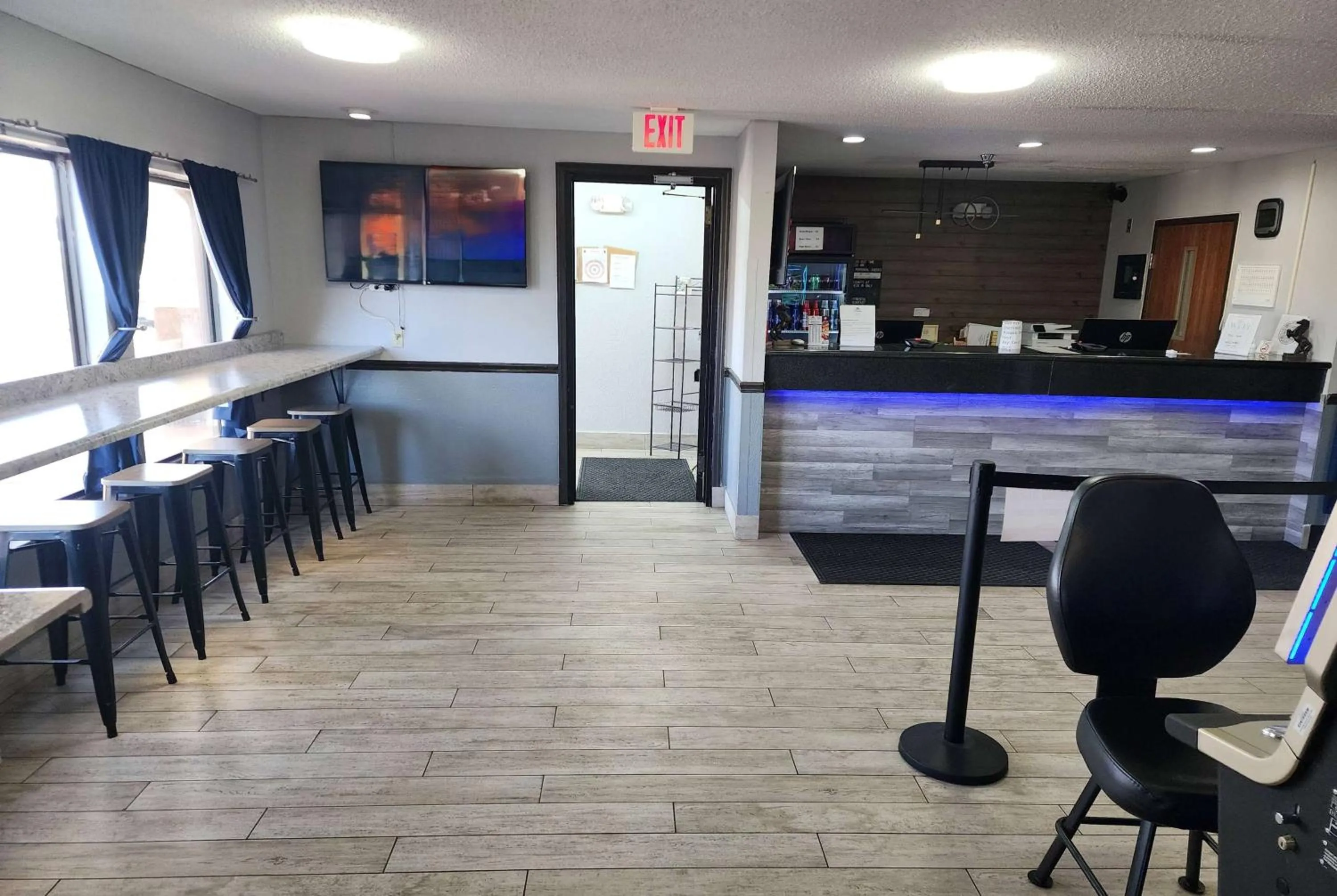 Lobby or reception in Super 8 by Wyndham Galesburg