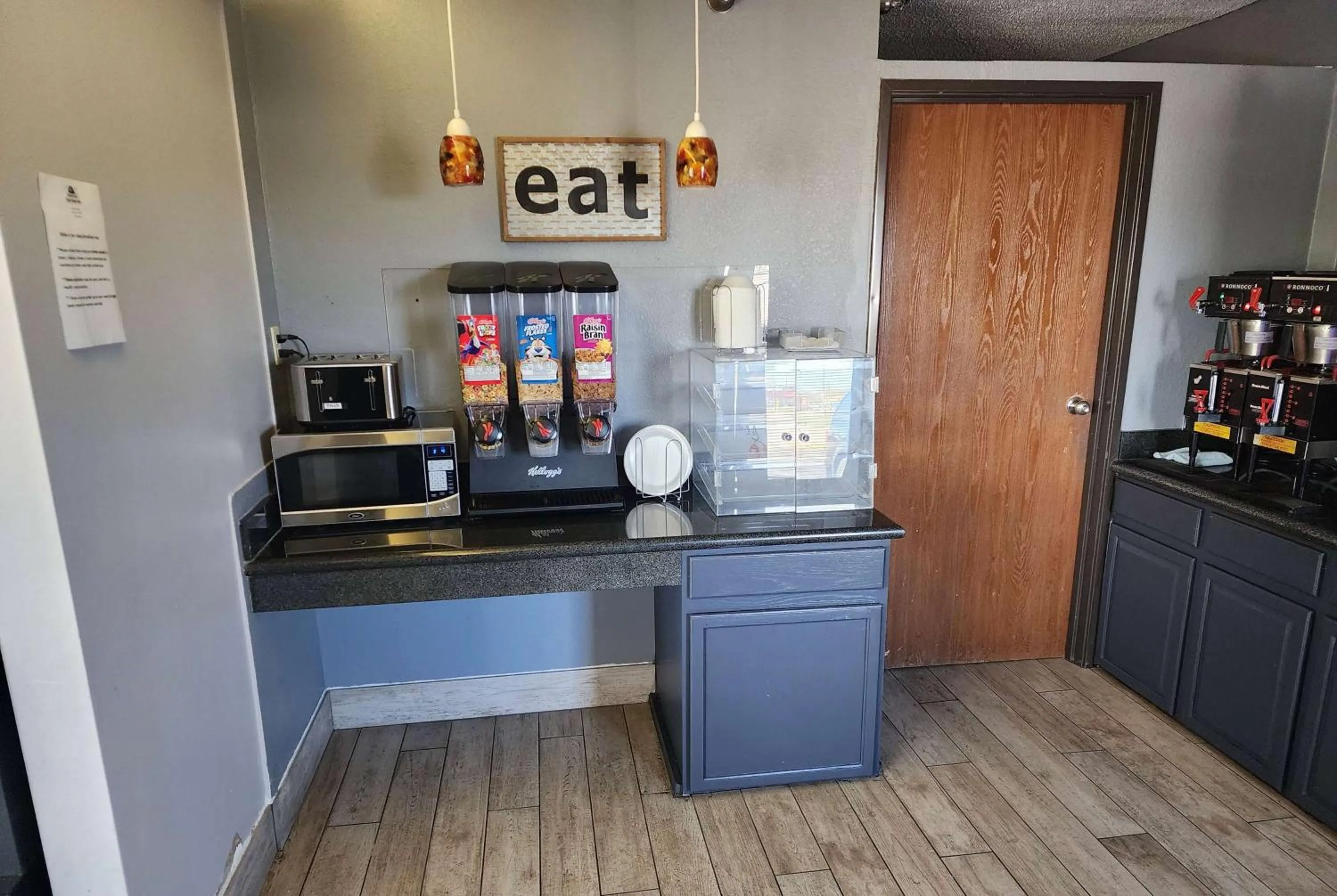 Breakfast in Super 8 by Wyndham Galesburg