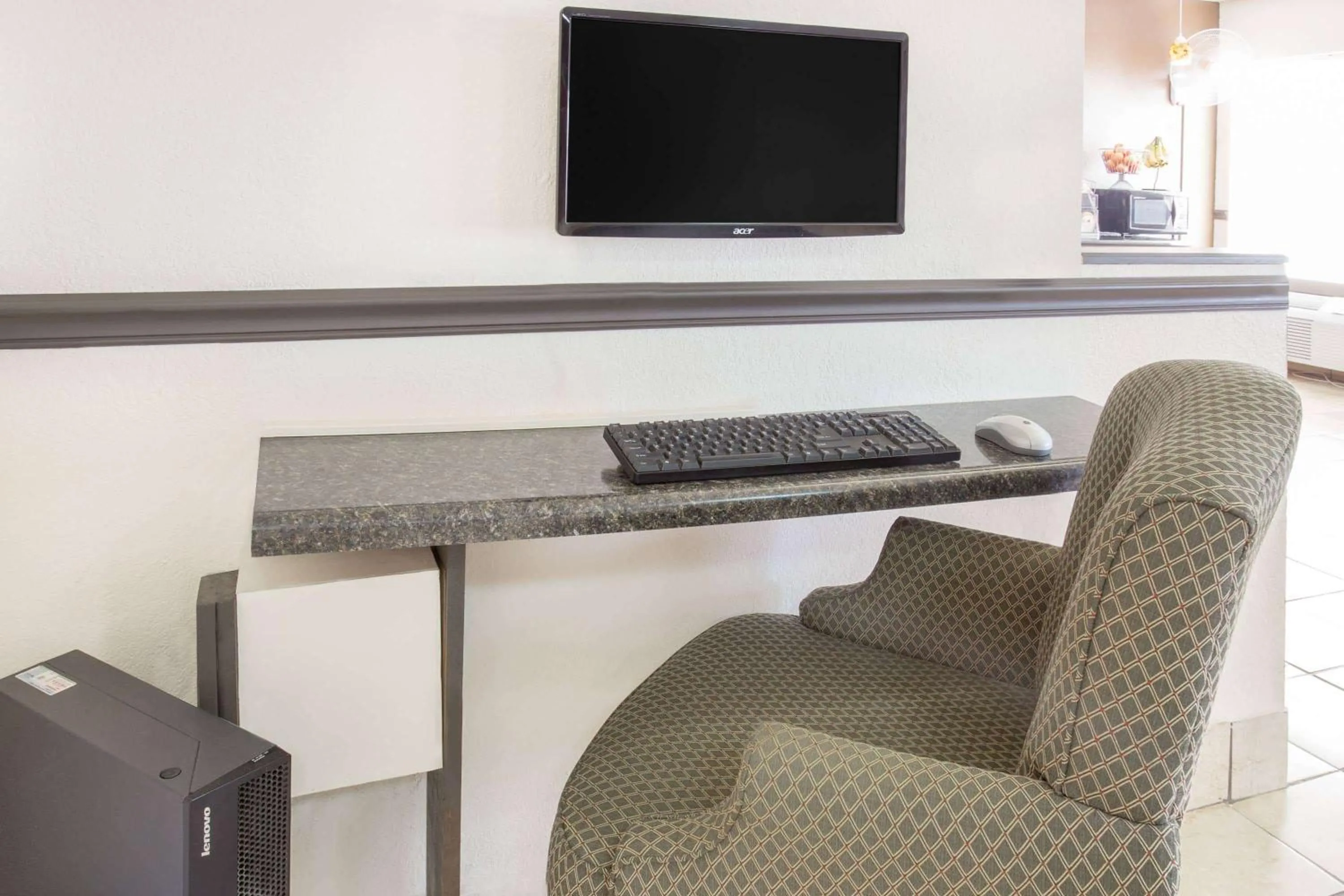 Business facilities in Super 8 by Wyndham Galesburg