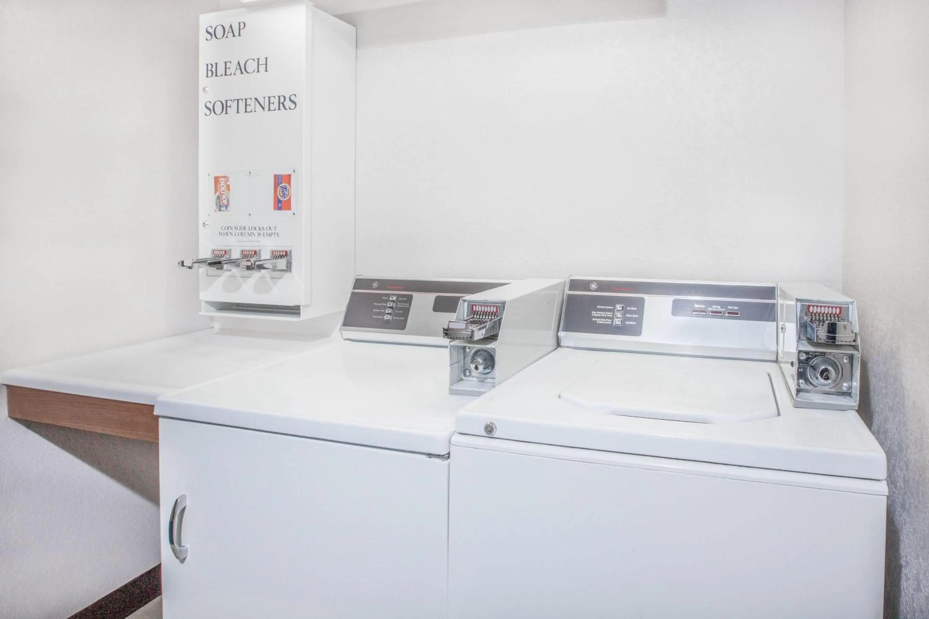 On site in Super 8 by Wyndham Houghton Lake