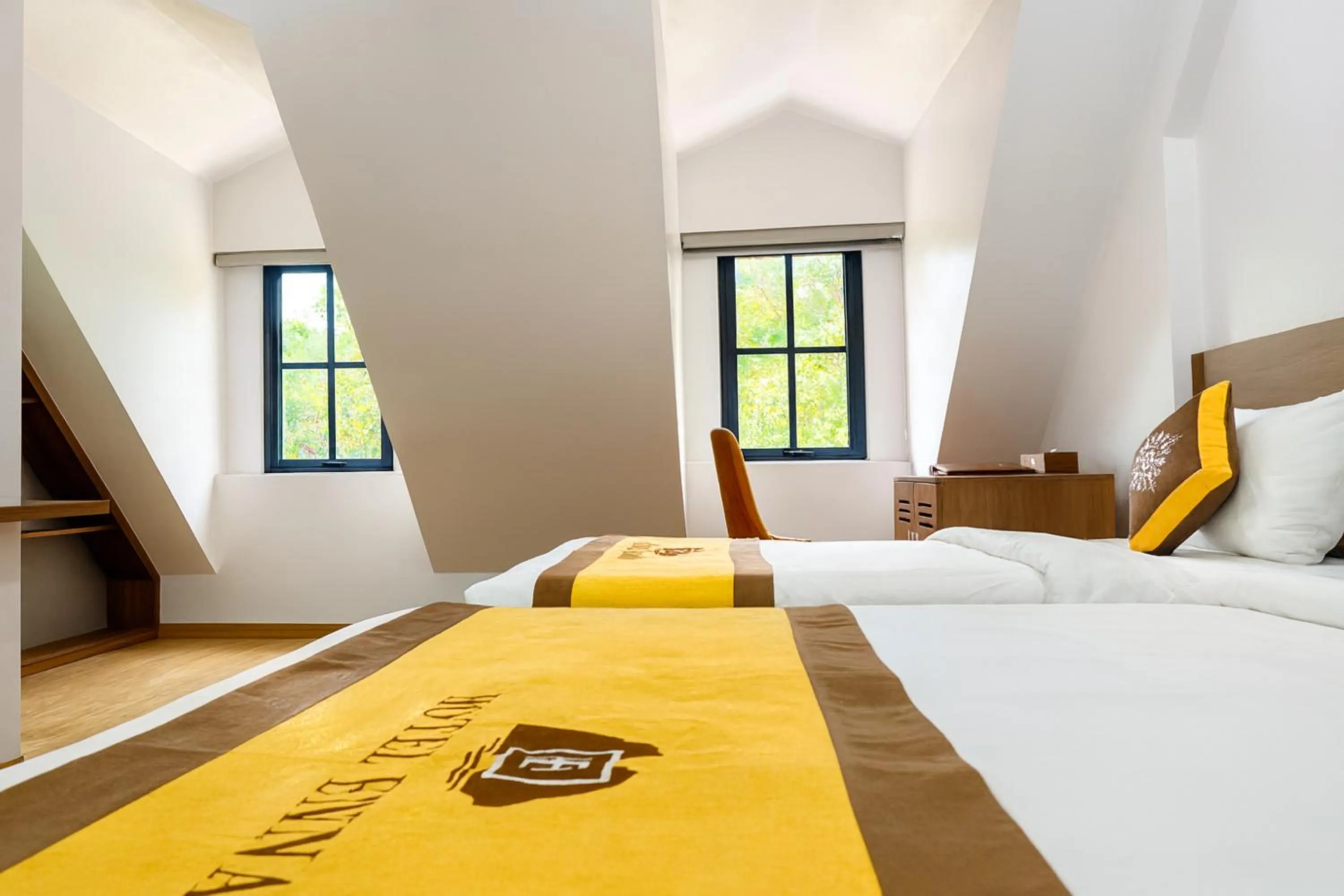 Photo of the whole room in Emma Hotel