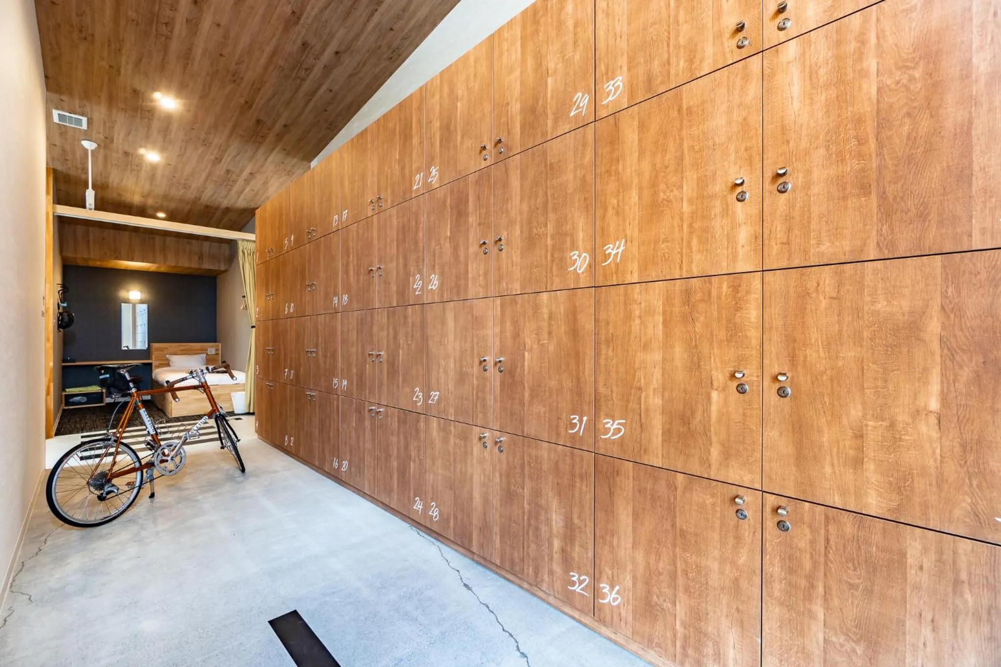 microwave in I-Link Hostel & Cafe Shimanami