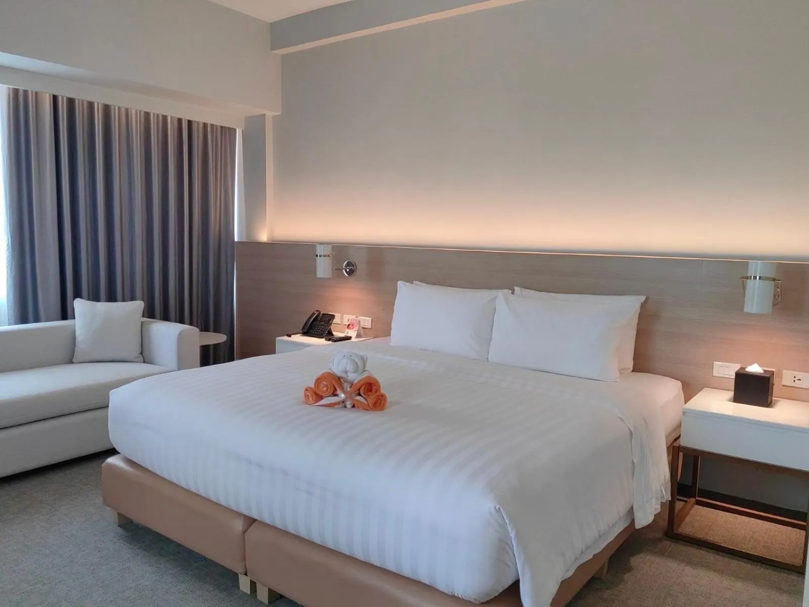 Bed in Brittany Hotel BGC