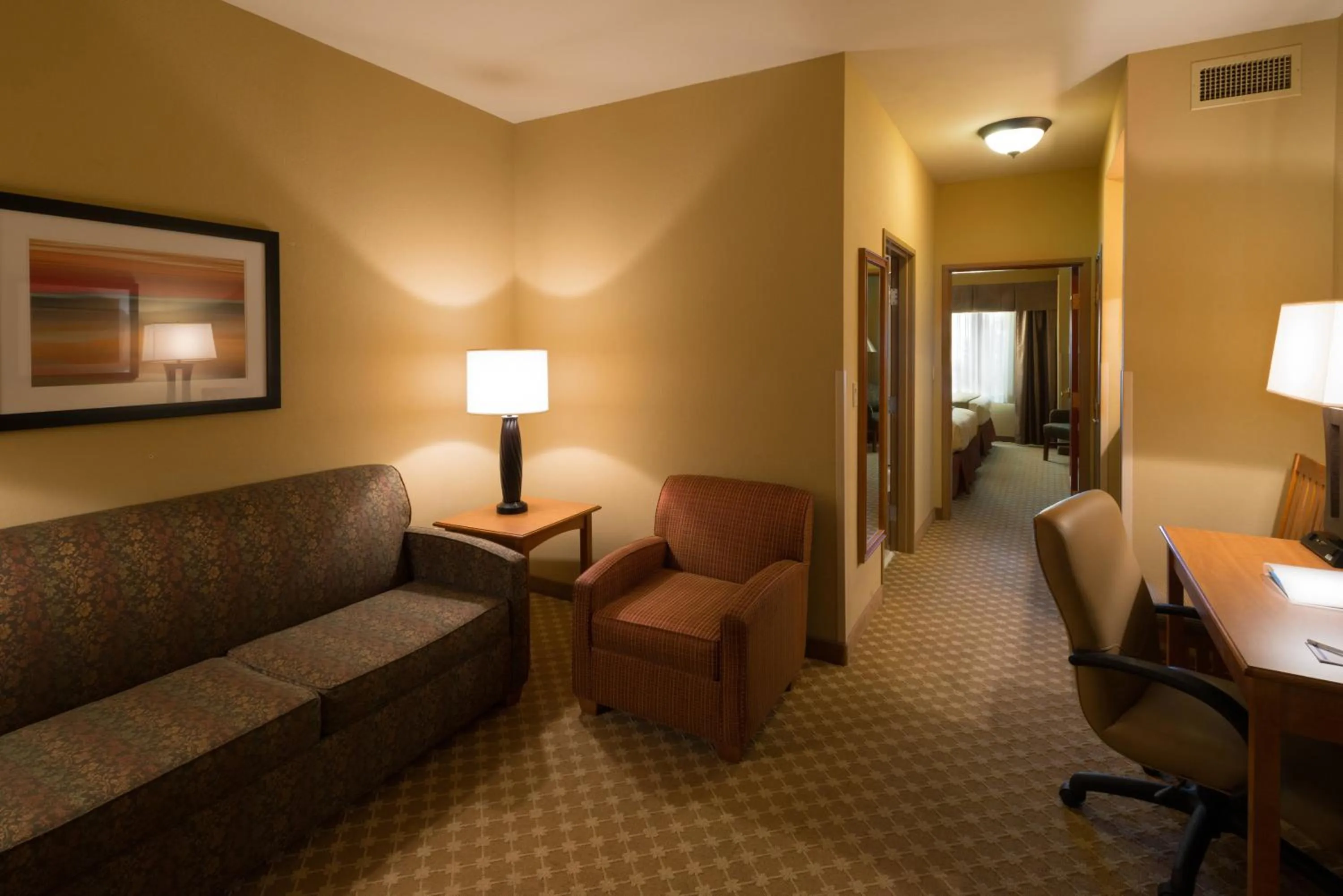 Photo of the whole room, Bed in Holiday Inn Express Hotel & Suites Chicago West Roselle by IHG