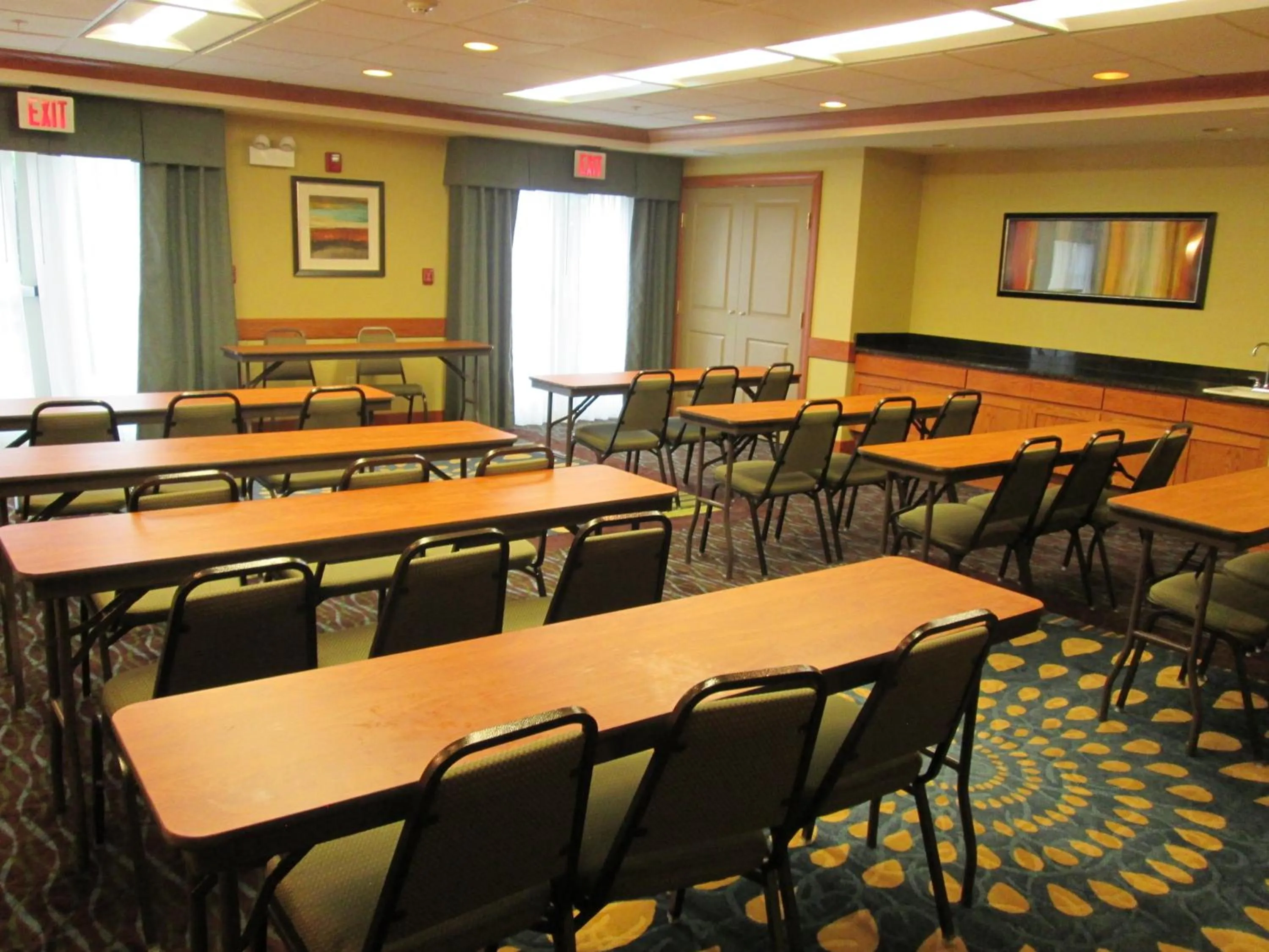 Meeting/conference room in Holiday Inn Express Hotel & Suites Chicago West Roselle by IHG