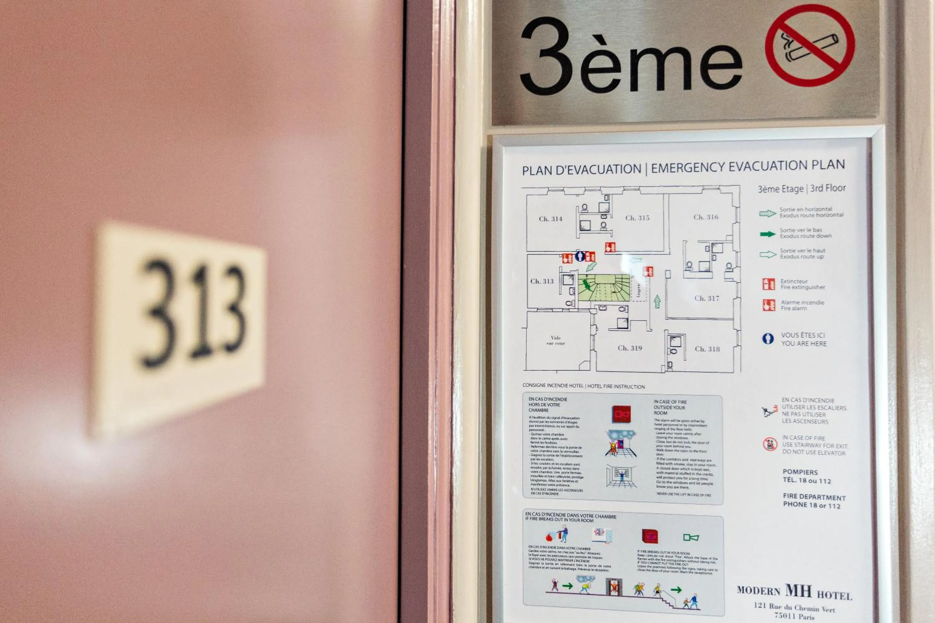 Text overlay in Modern Hotel