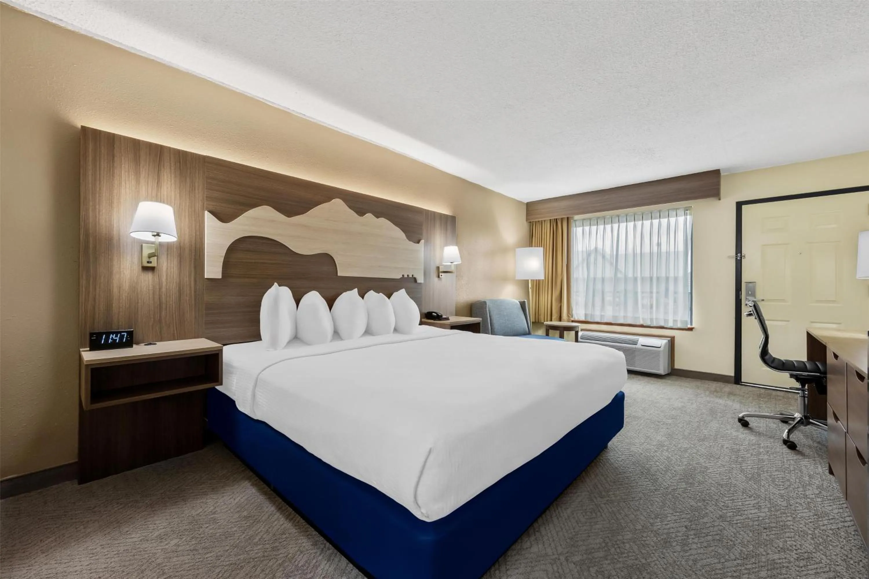 Bedroom, Bed in Best Western Center Pointe Inn