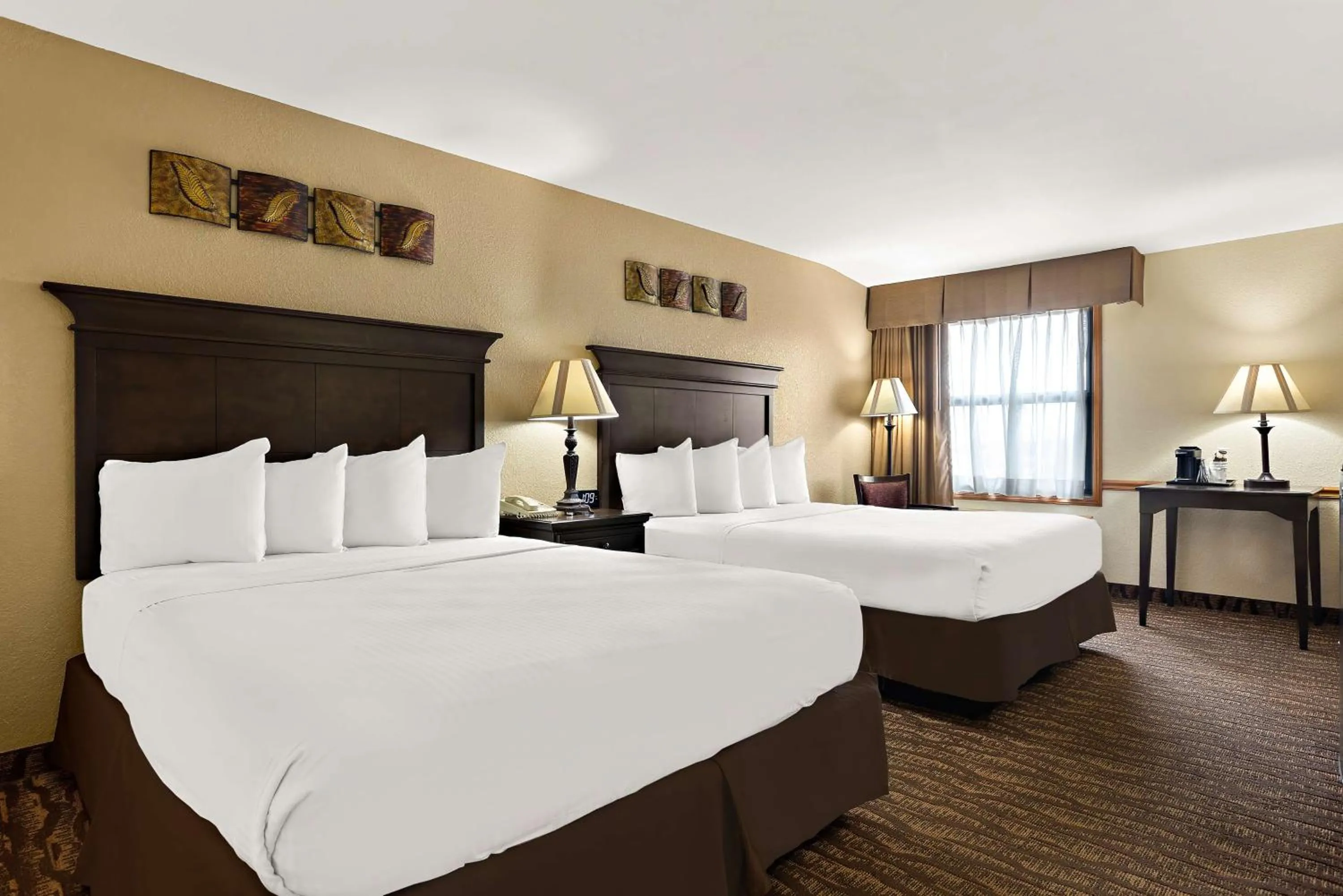 Bedroom, Bed in Best Western Center Pointe Inn