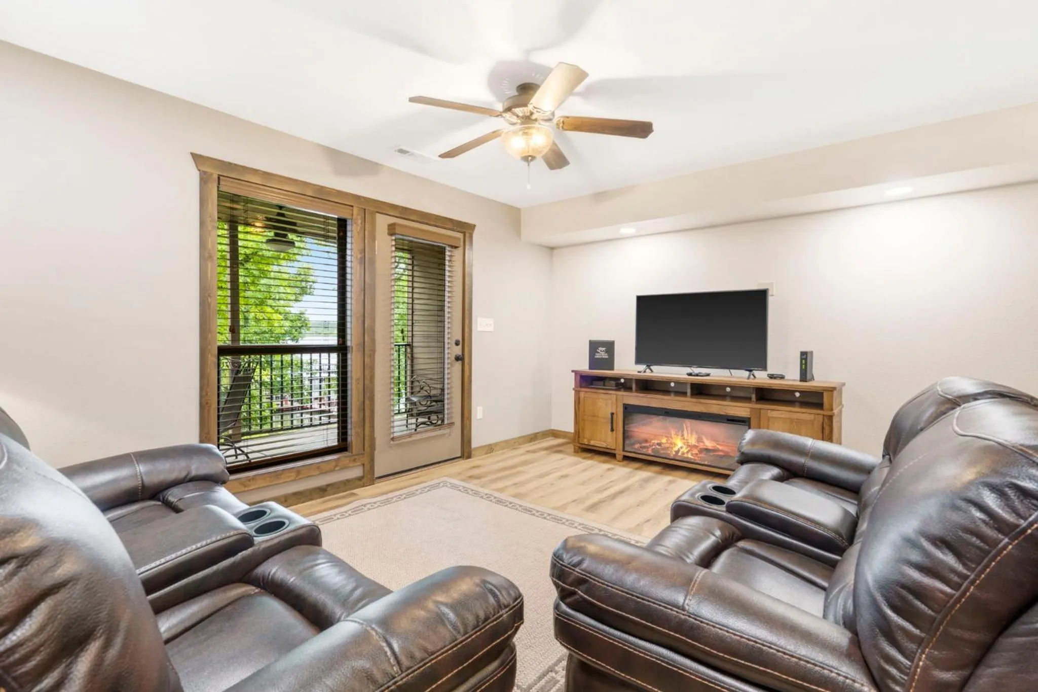 Living room in Table Rock Resorts at Indian Point