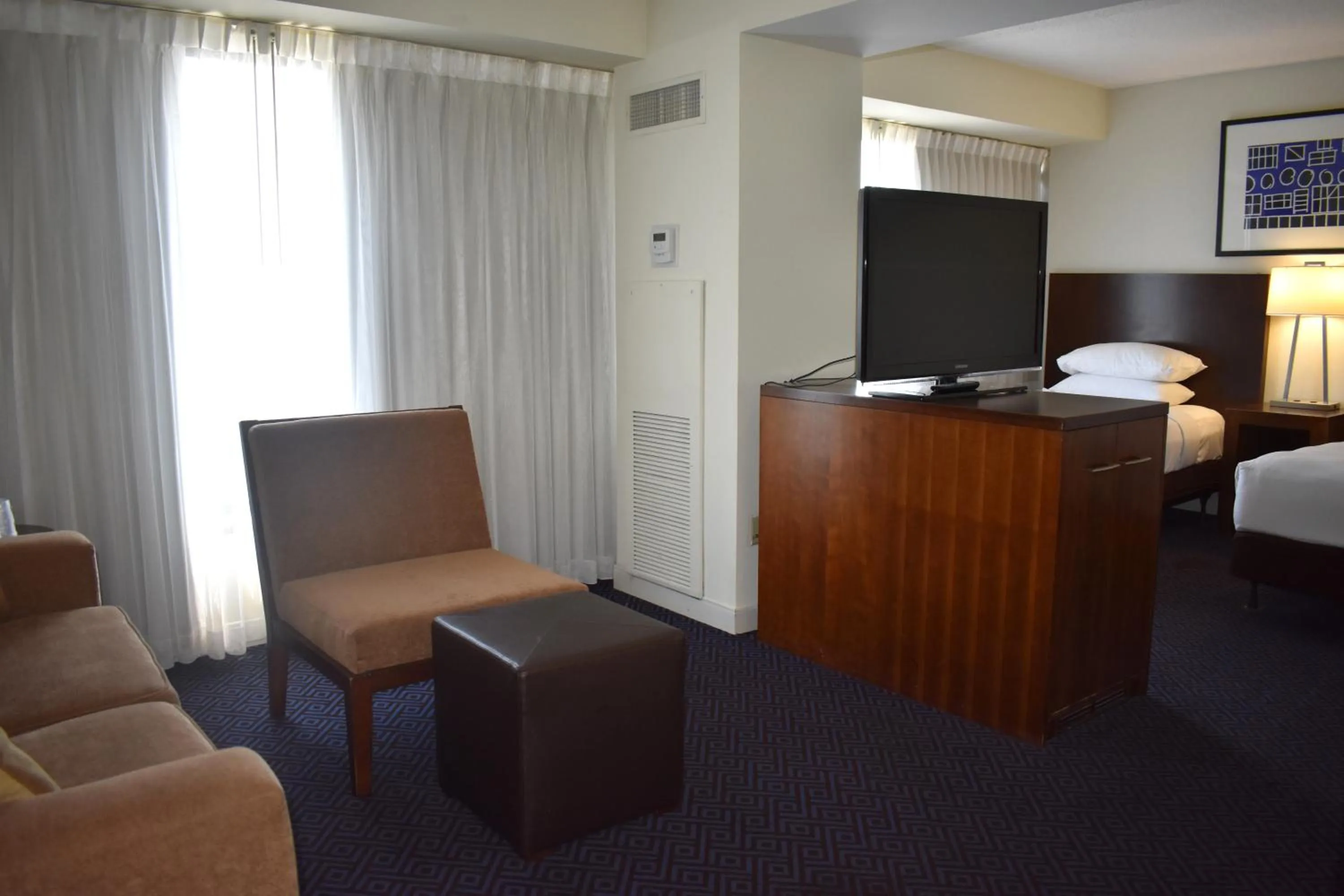 Bedroom, Bed in Hyatt Regency Lisle near Naperville