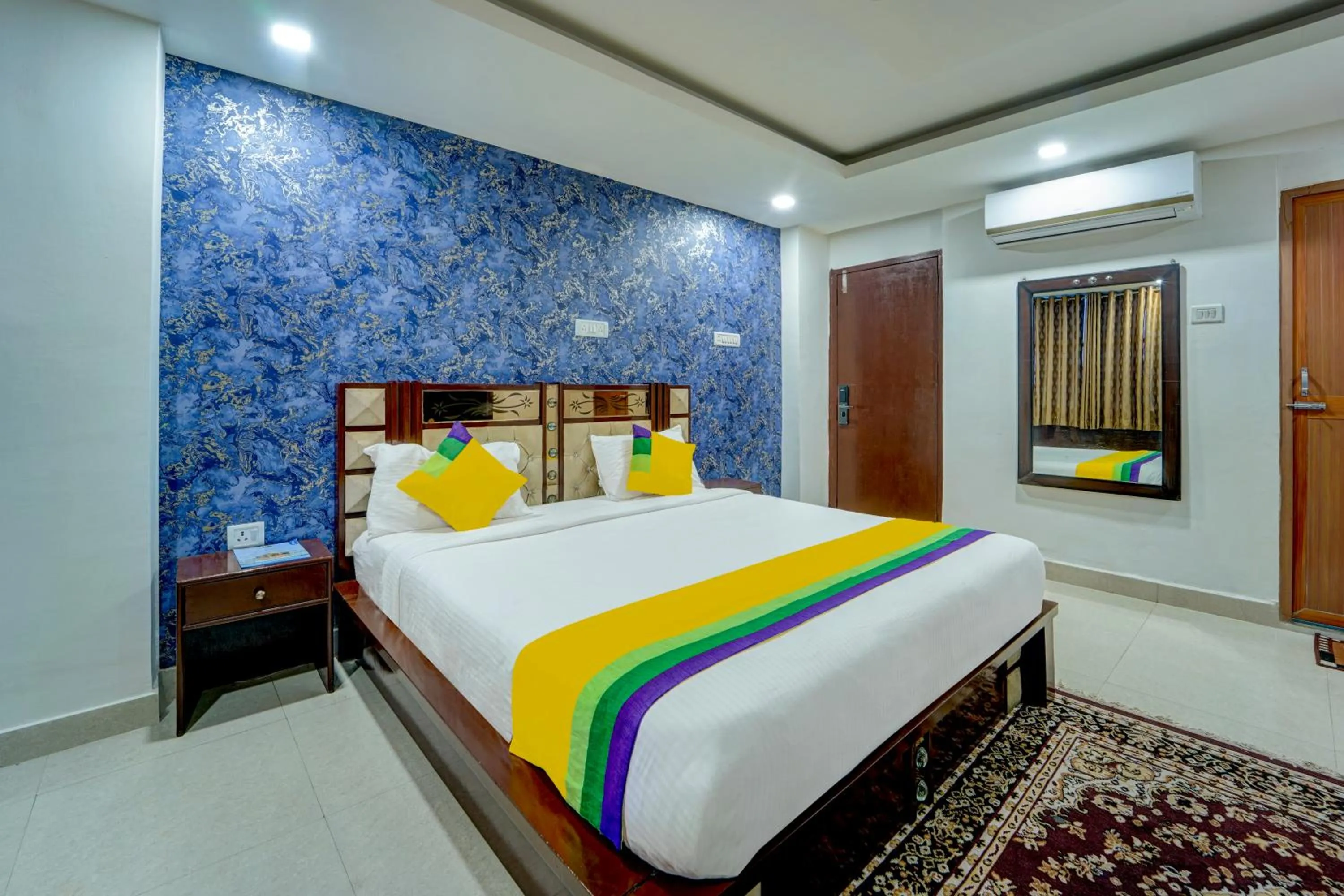 Bedroom, Bed in Itsy Hotels Buddha Inn