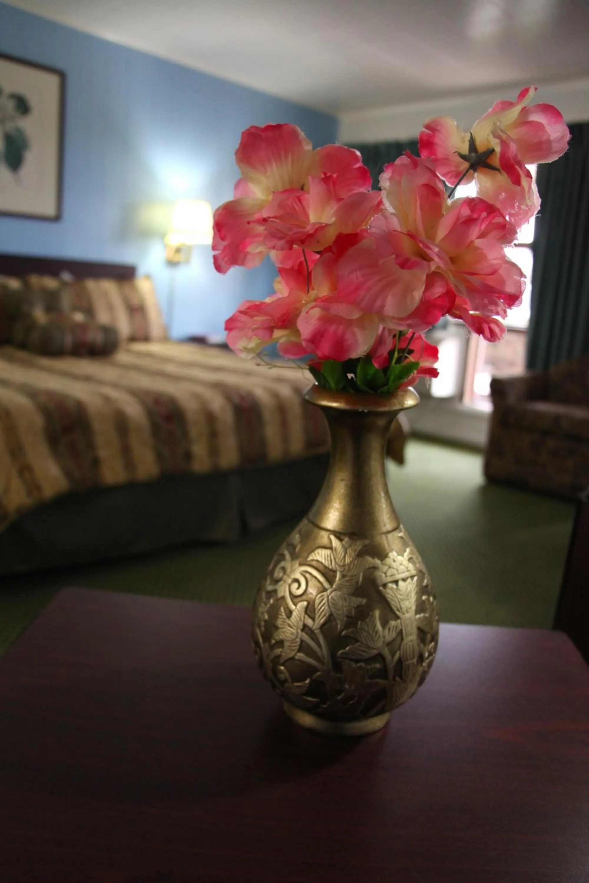 Bed in Village Inn Salina