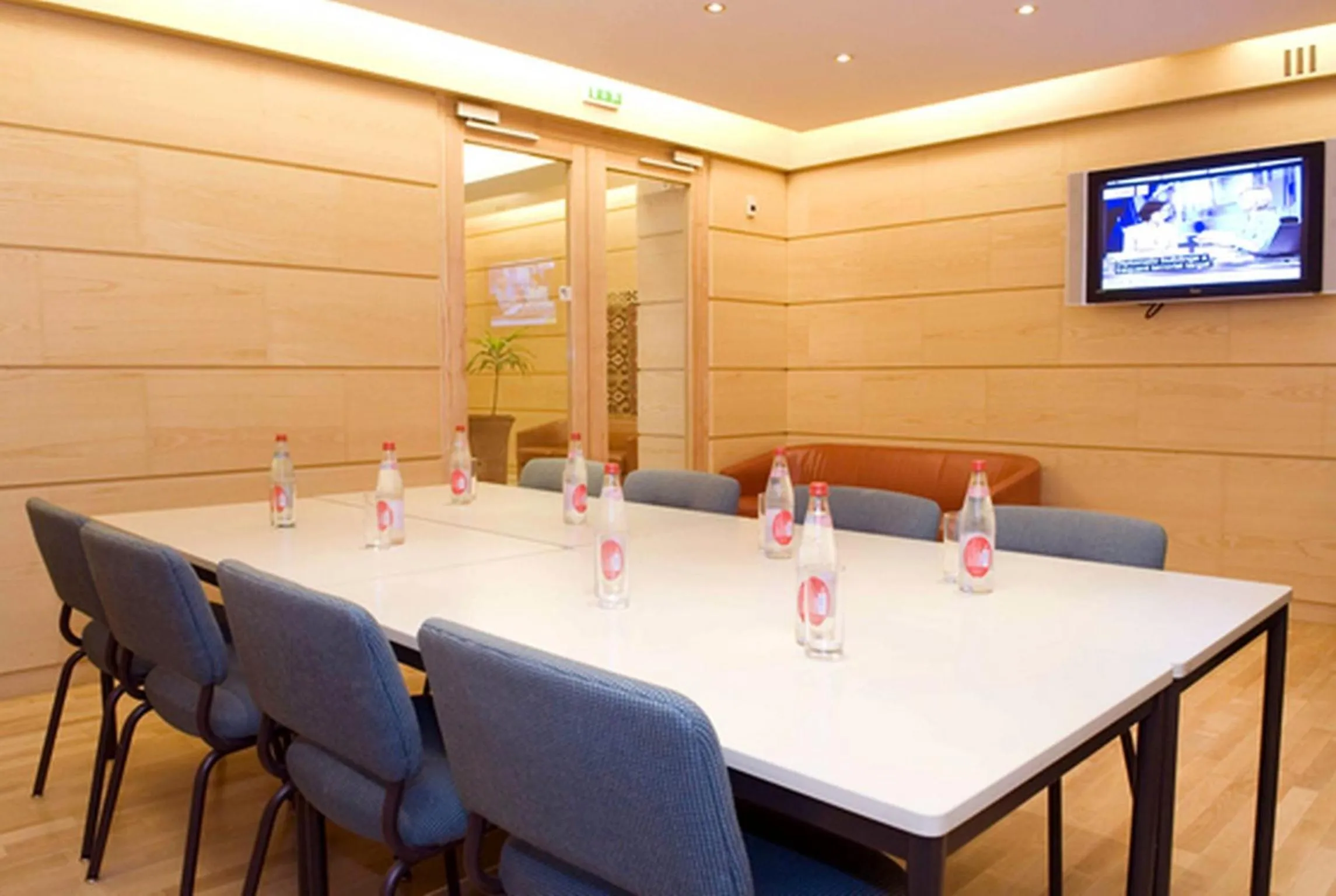 TV and multimedia in Grand Hôtel du Havre