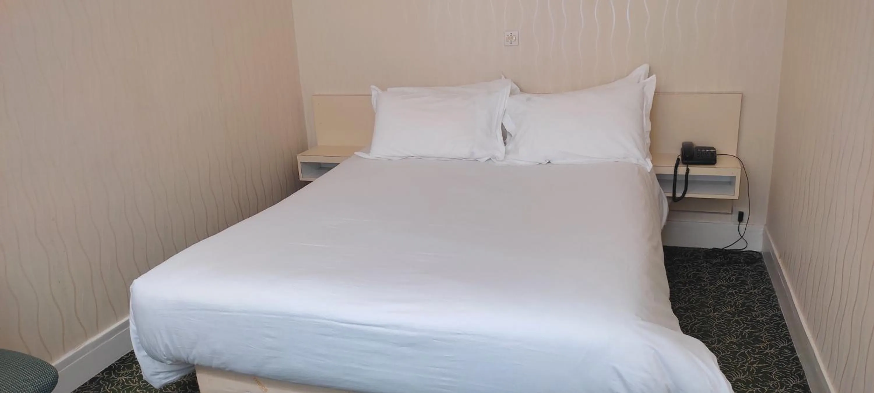 Bed in Grand Hôtel du Havre