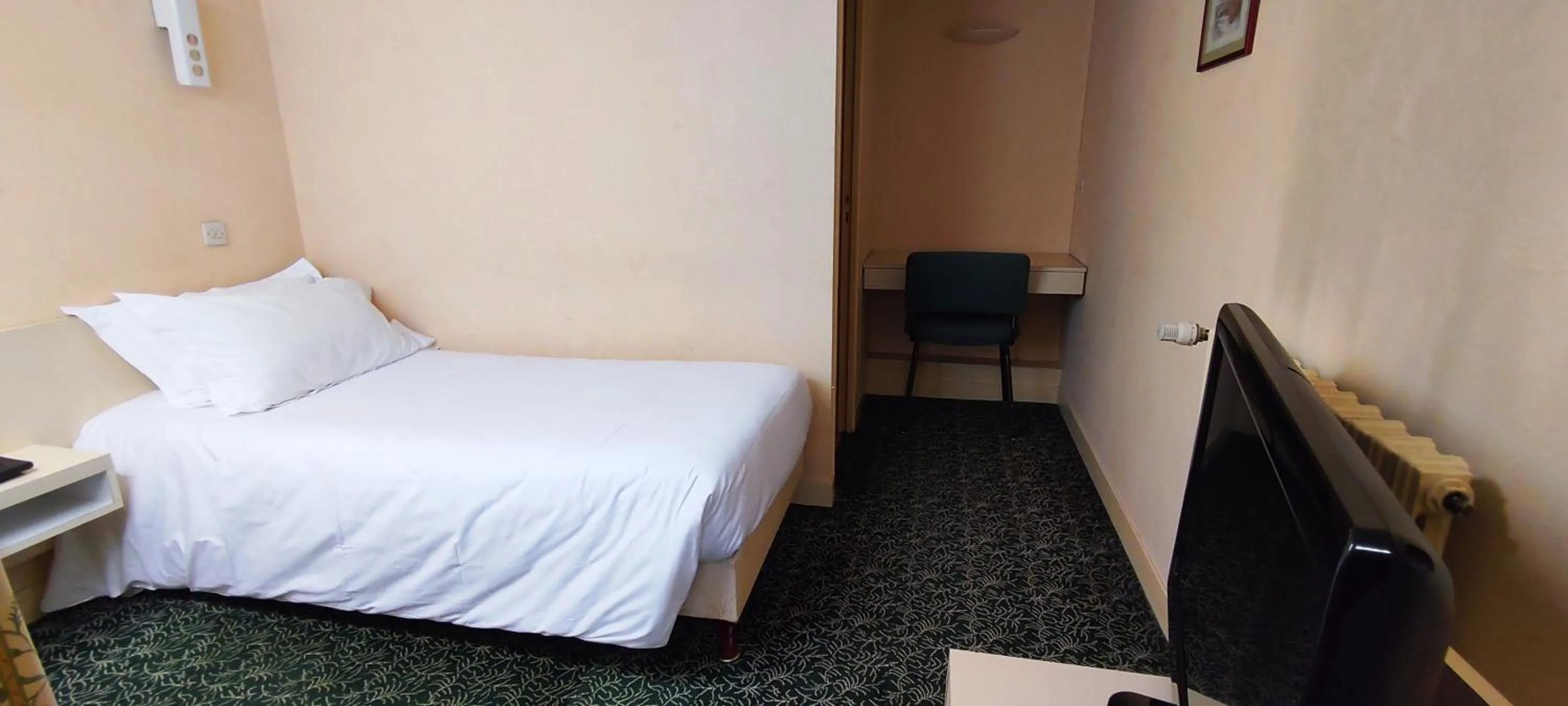 Bed in Grand Hôtel du Havre