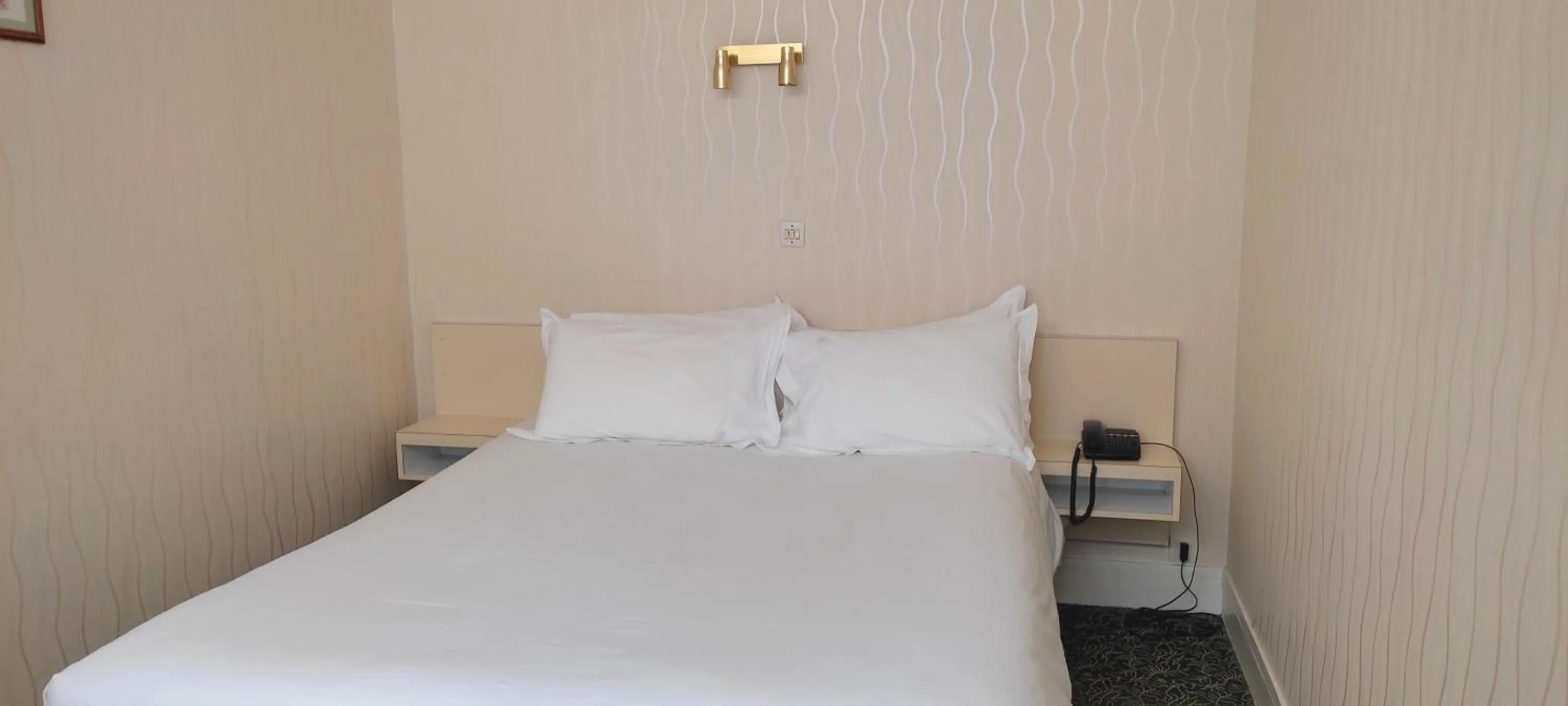 Bed in Grand Hôtel du Havre