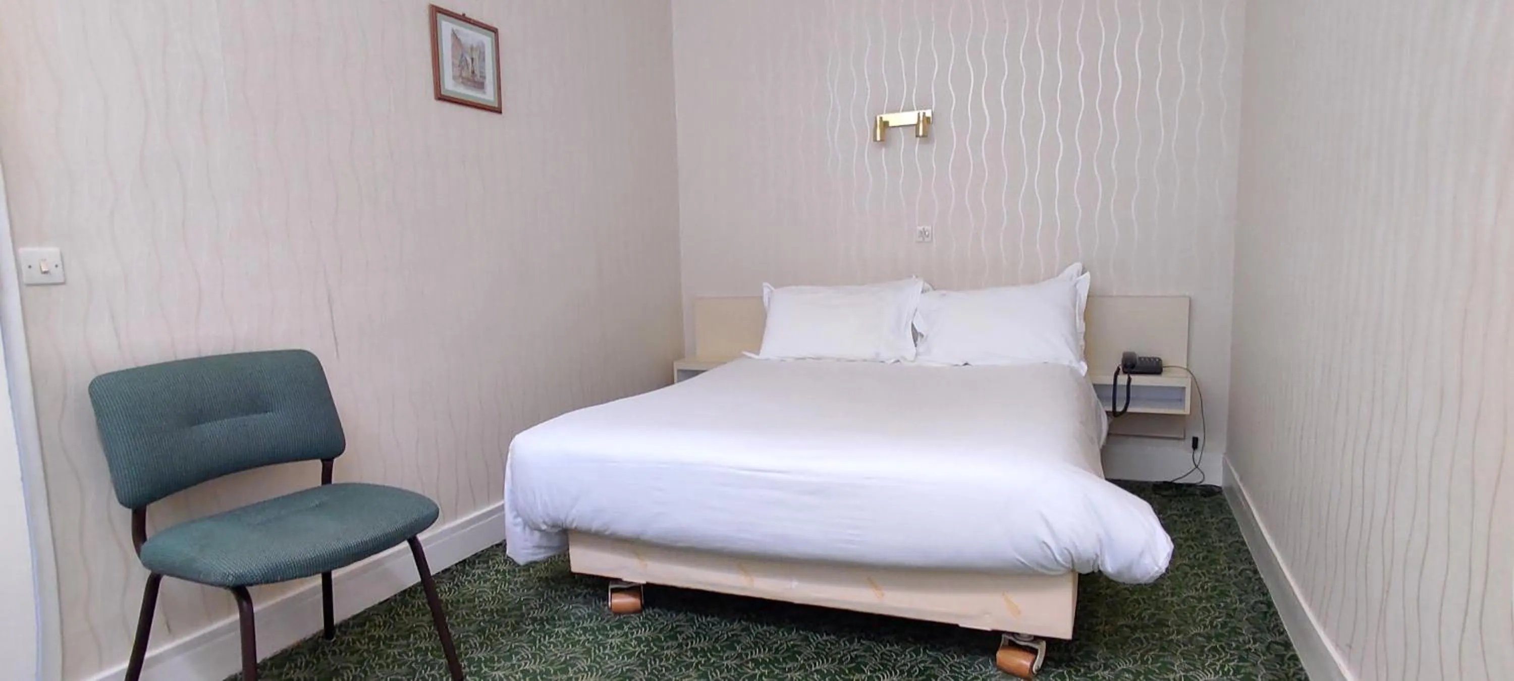 Bed in Grand Hôtel du Havre