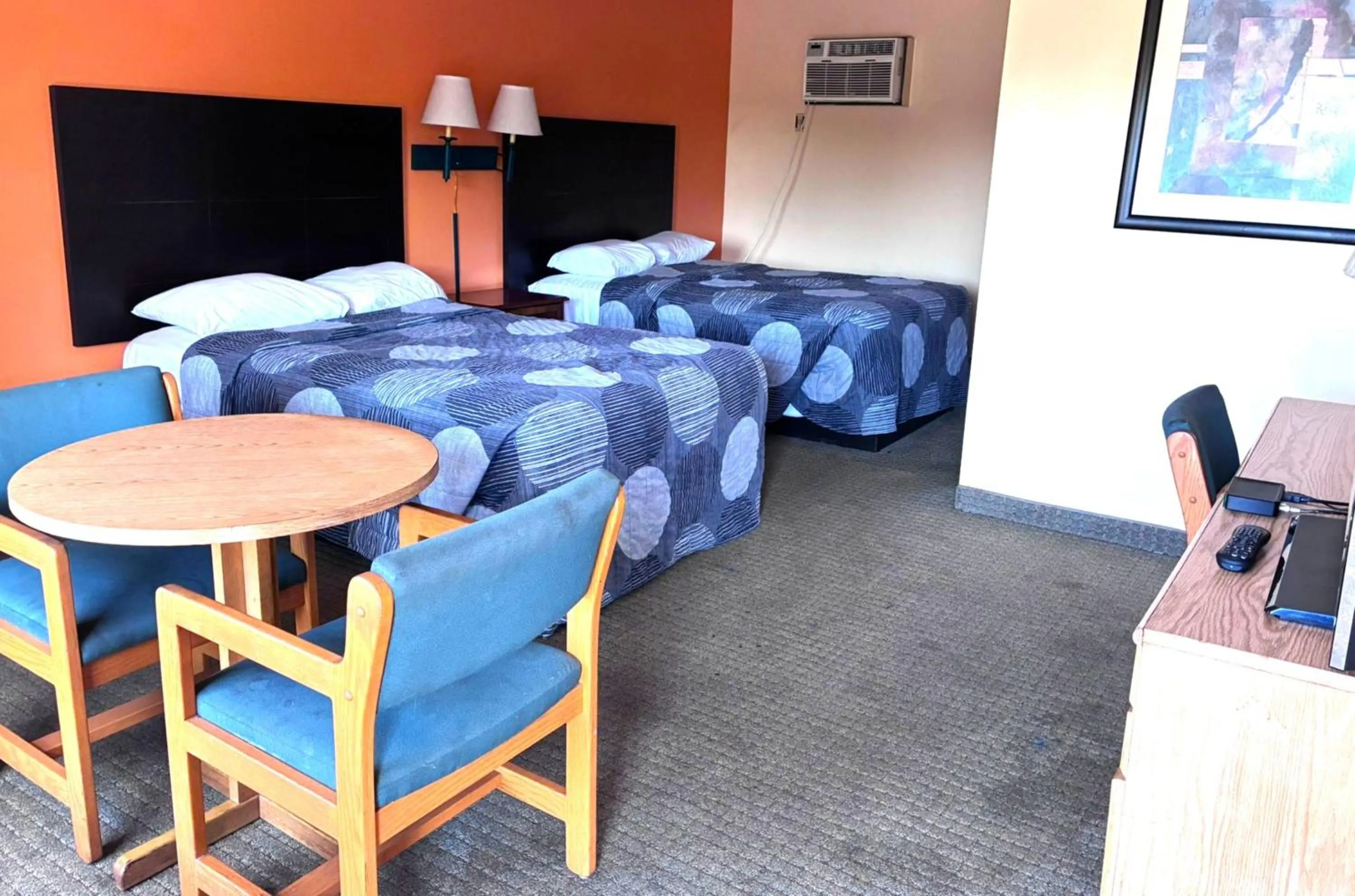 Bedroom in Canton Inn By OYO